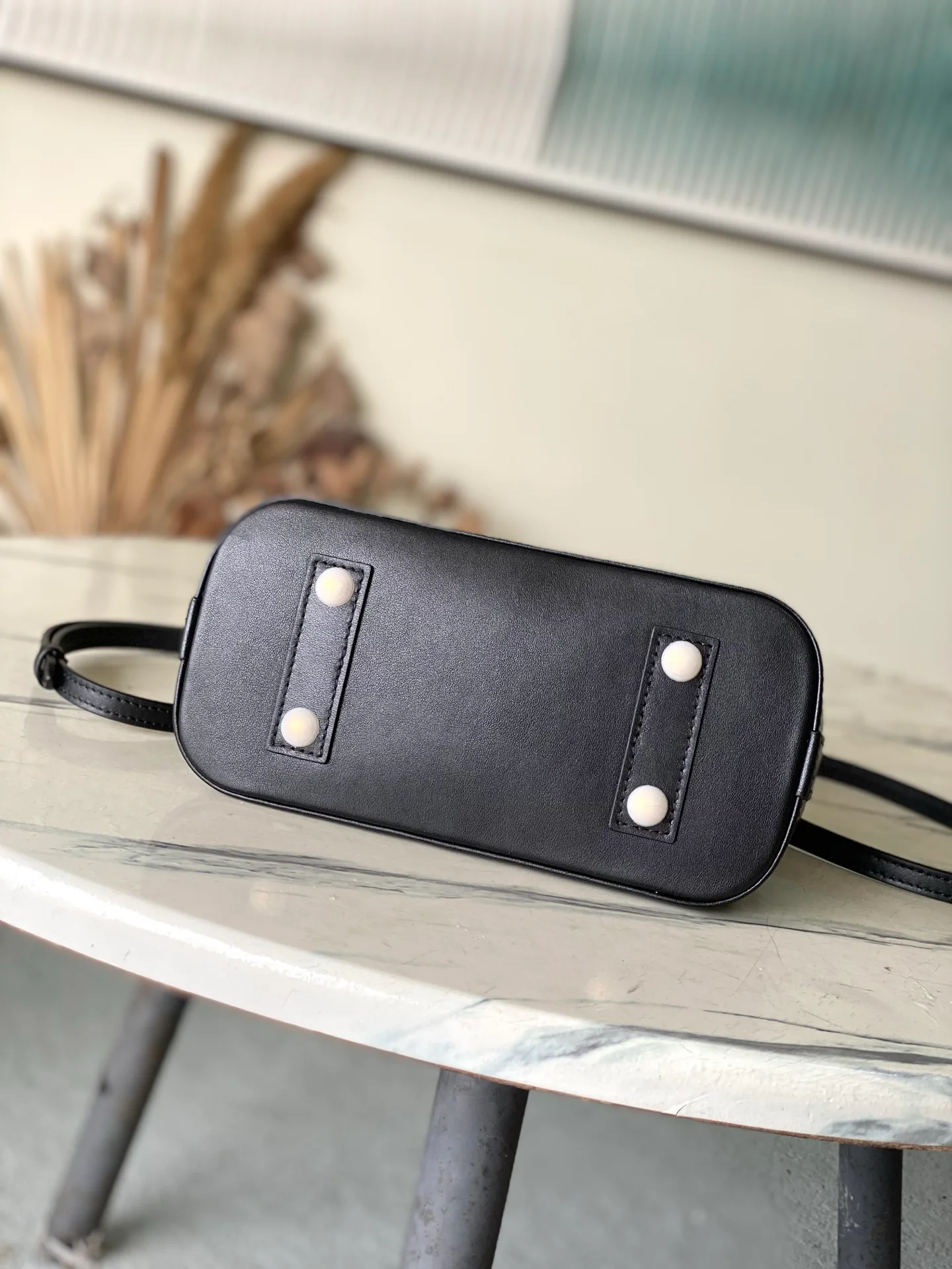 Классические Сумки Женские Louis Vuitton 18240367