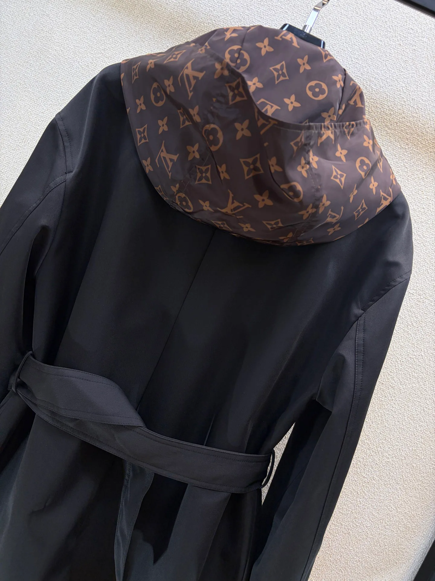 Тренчи Женские Louis Vuitton 18506586