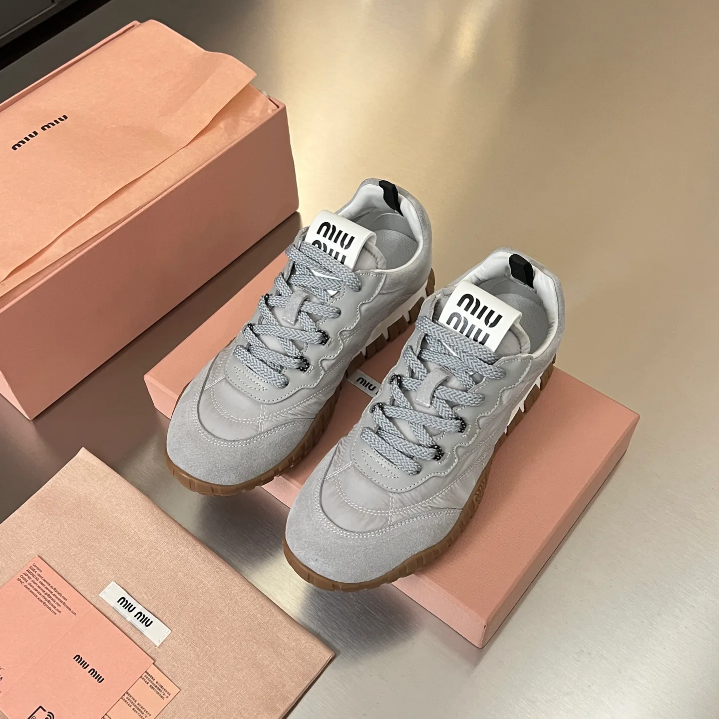 Кроссовки Женские Miu Miu 17968640