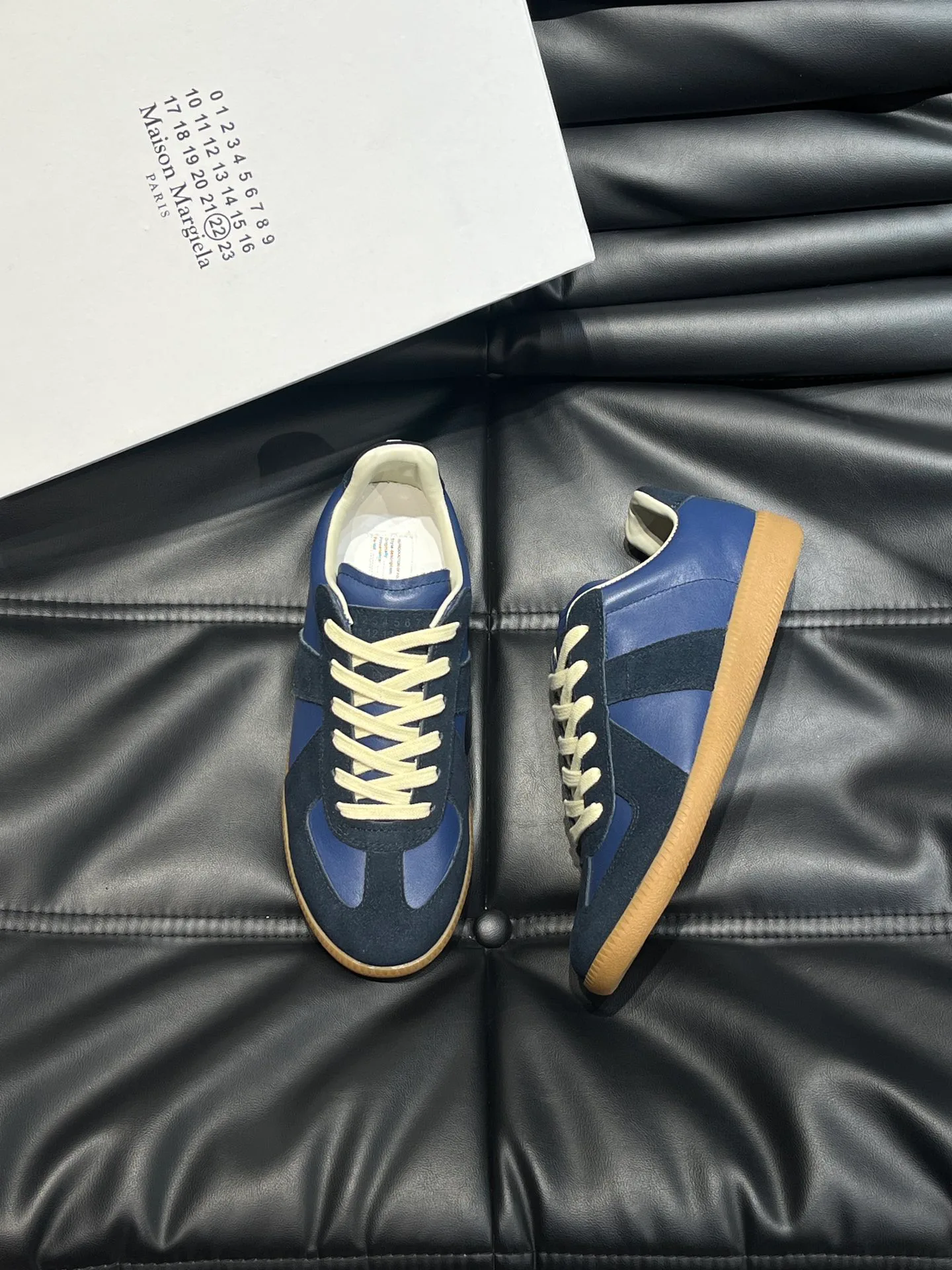 Кроссовки Женские Maison Margiela 17896506