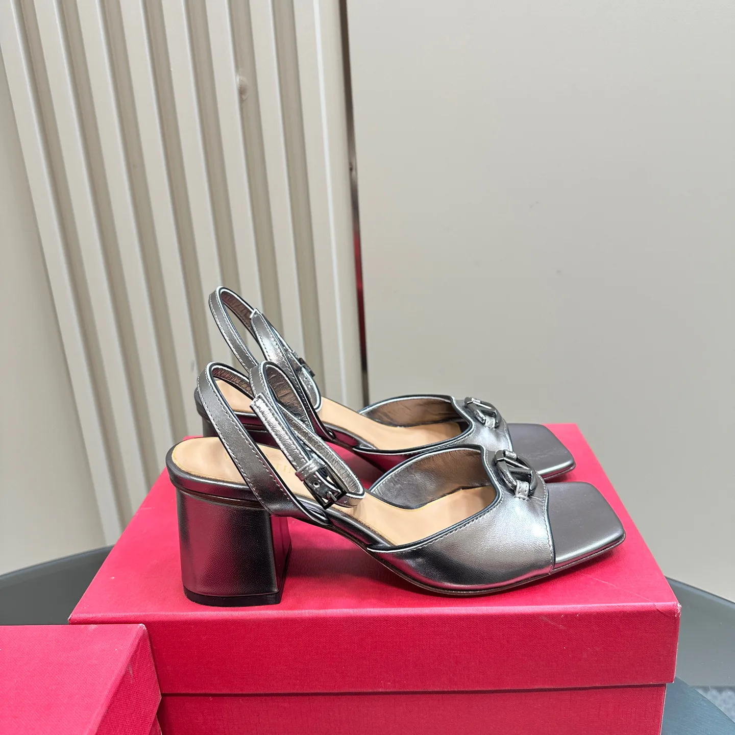 Босоножки Женские Valentino 9199