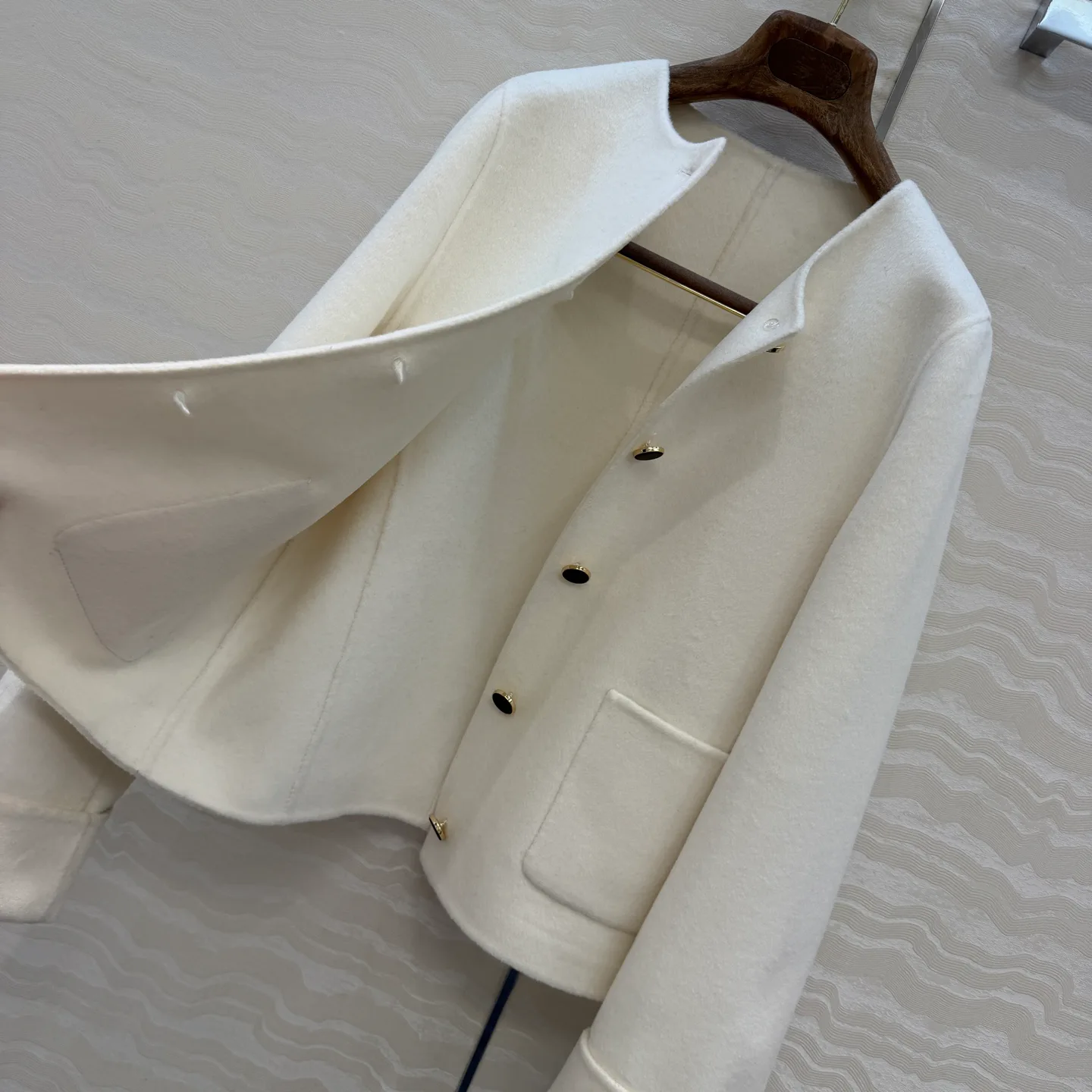 Пальто Женские Loro Piana 18559963