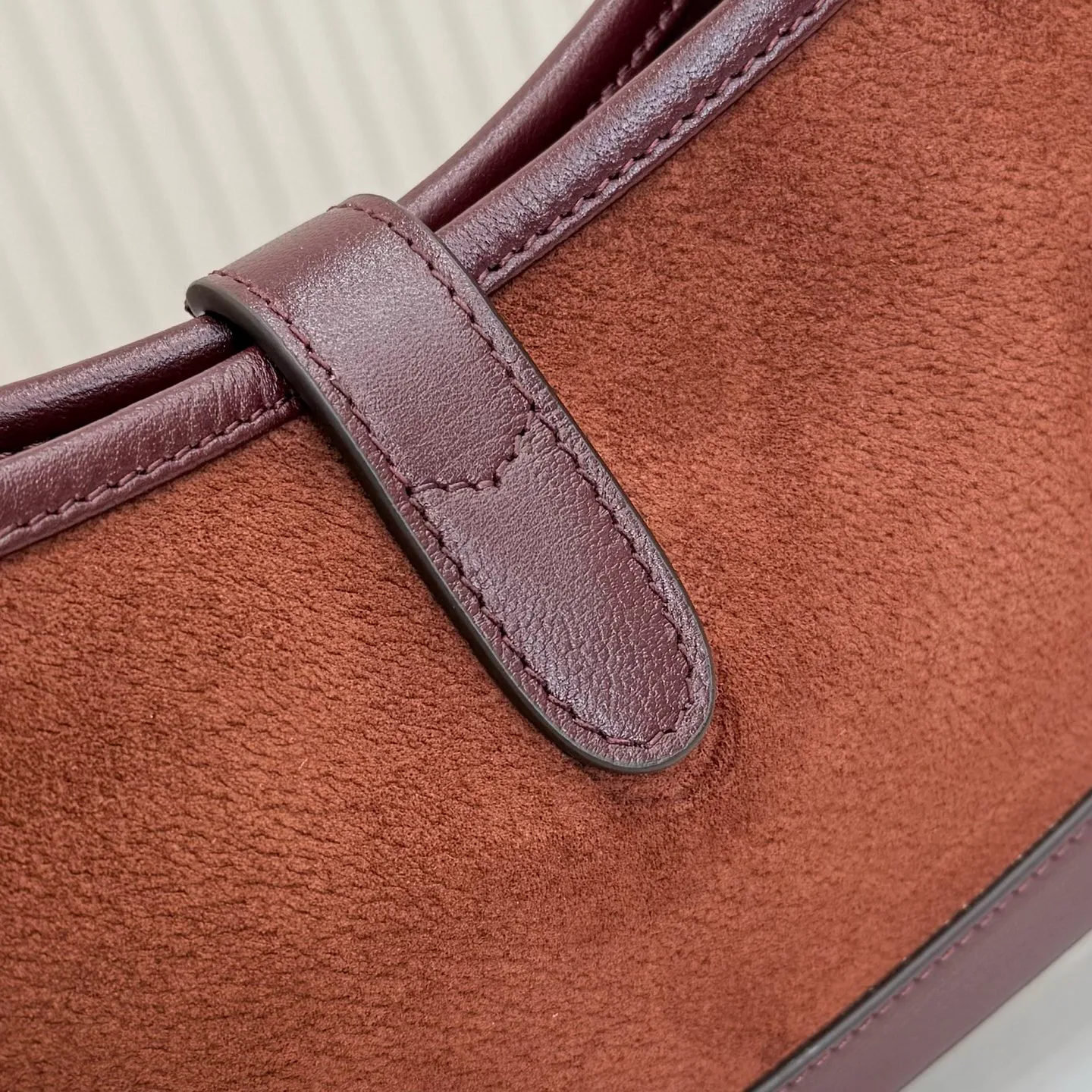 Классические Сумки Женские Gucci 17366994