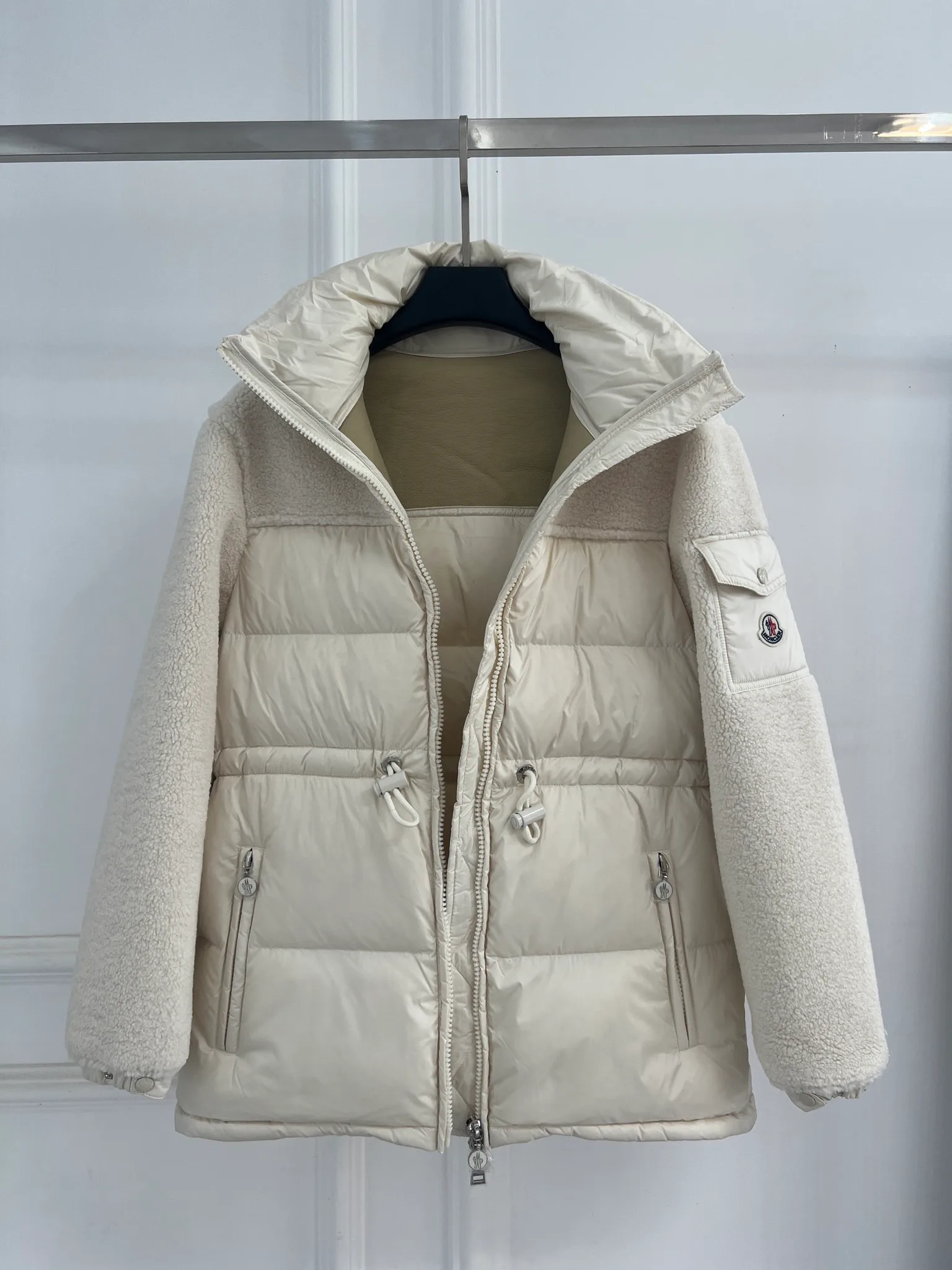 Куртки И Пуховики Женские Moncler 18415674