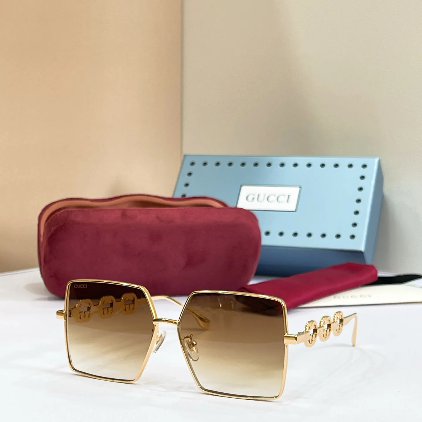 Очки Gucci 17495928