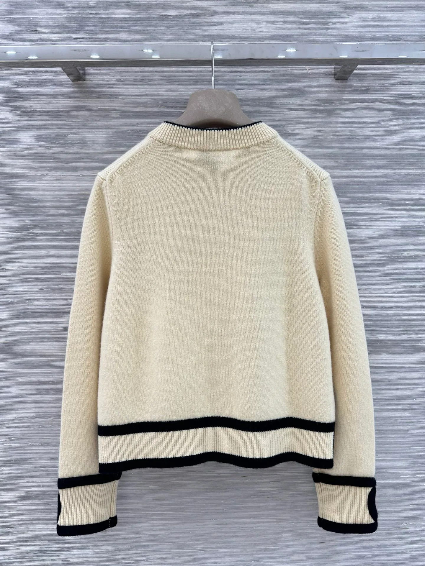 Джемперы И Свитеры Женские Chanel 17998376