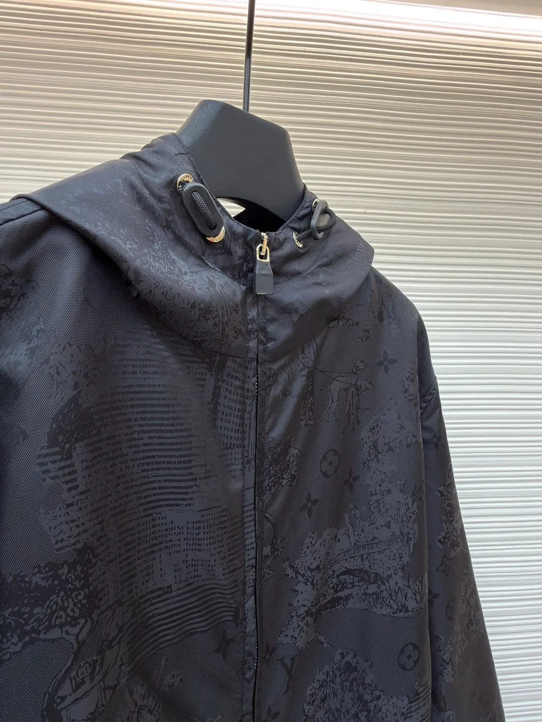 Куртки И Пуховики Женские Louis Vuitton 412810