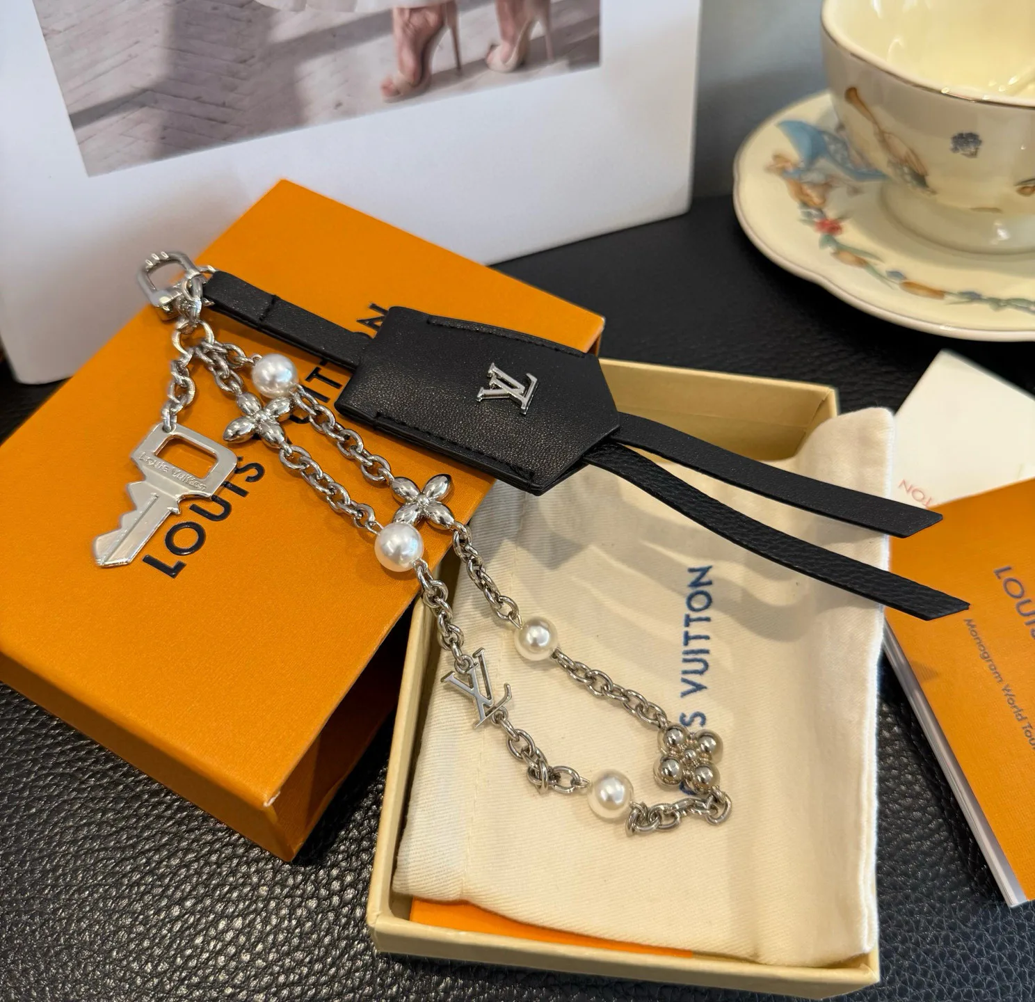 Ключницы Louis Vuitton 427539