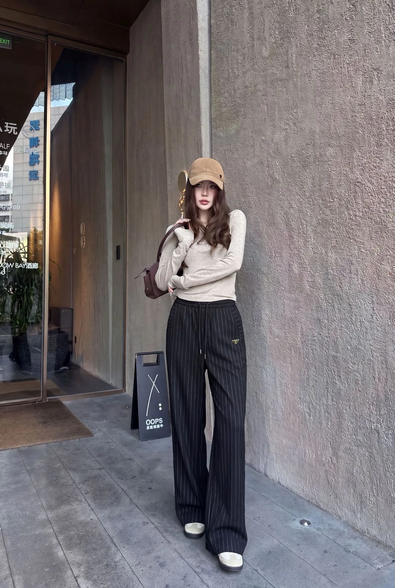 Брюки Женские Prada 19332192