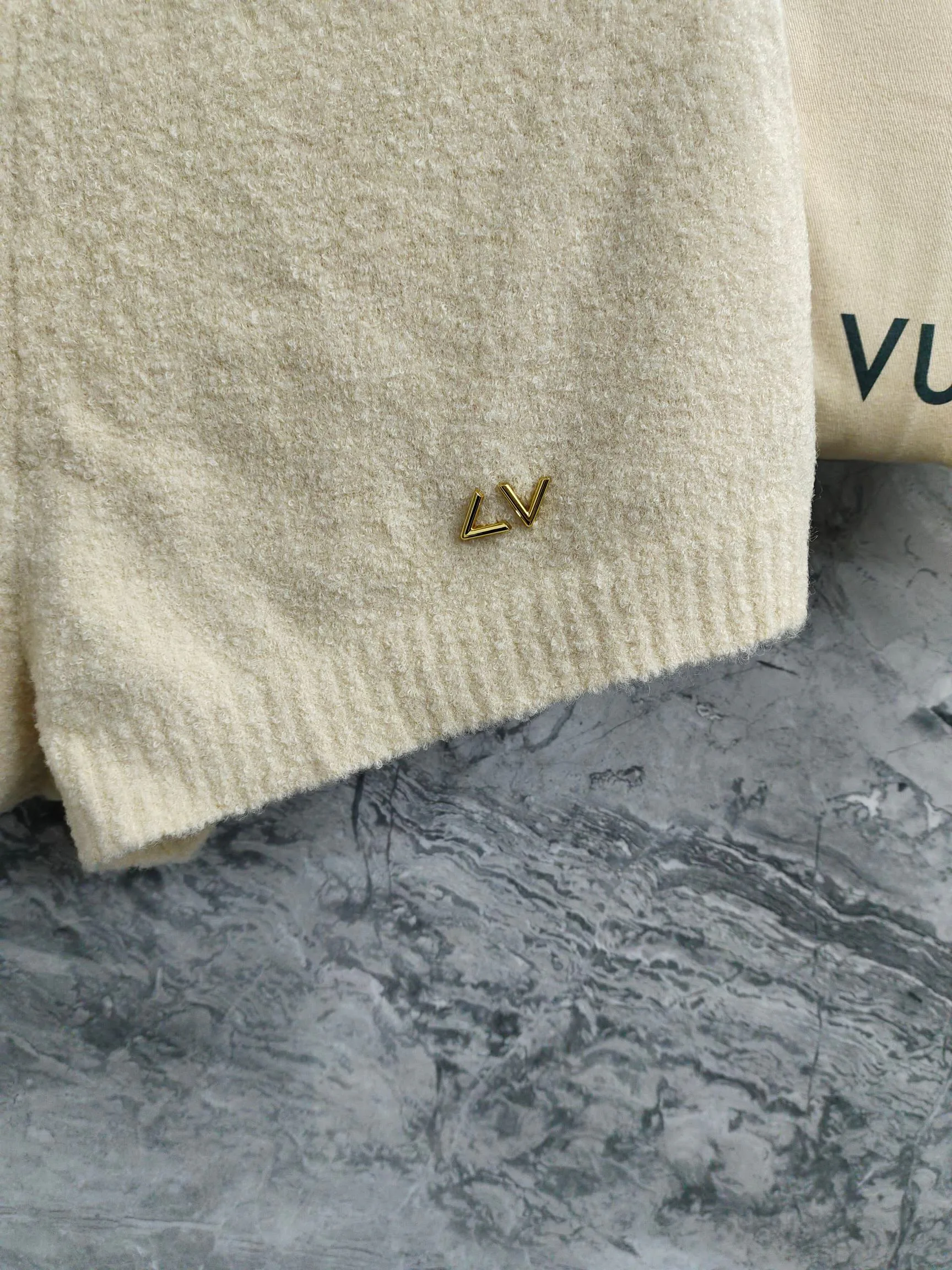 Шорты Женские Louis Vuitton 6881615