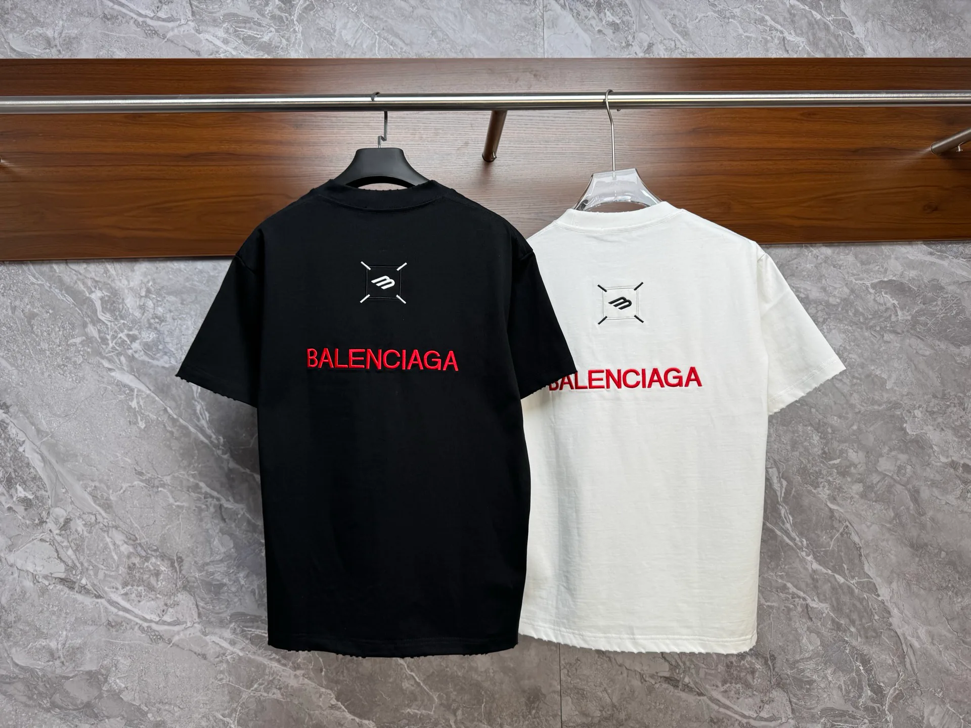 Футболки Женские Balenciaga 11625115
