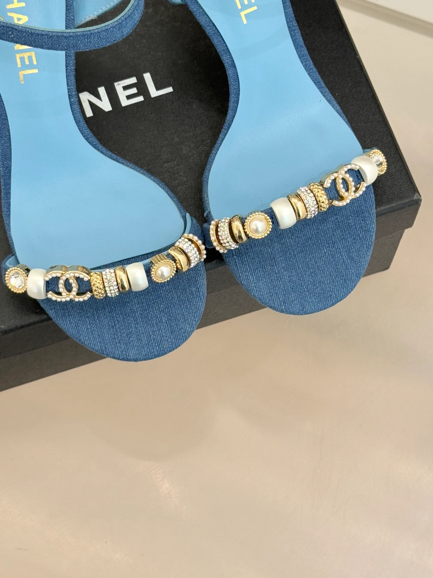 Босоножки Женские Chanel 11167360