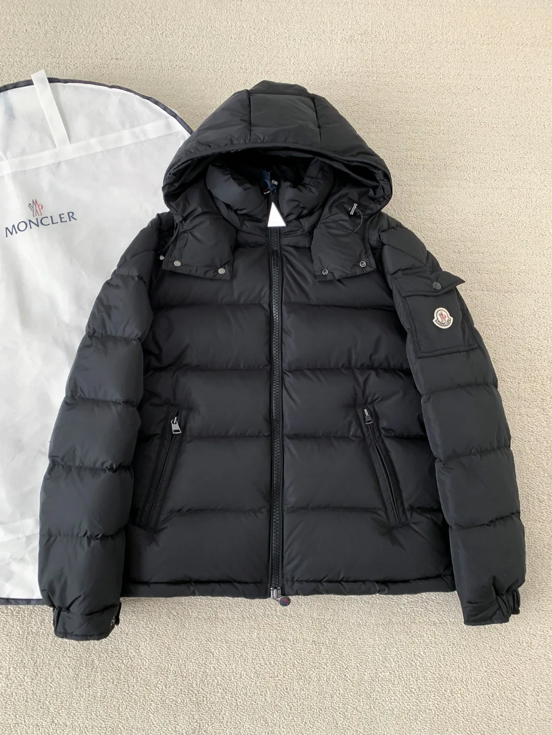 Куртки И Пуховики Мужские Moncler 441300