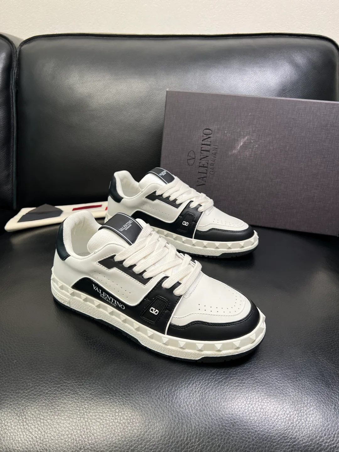 Кроссовки Мужские Valentino 18592277