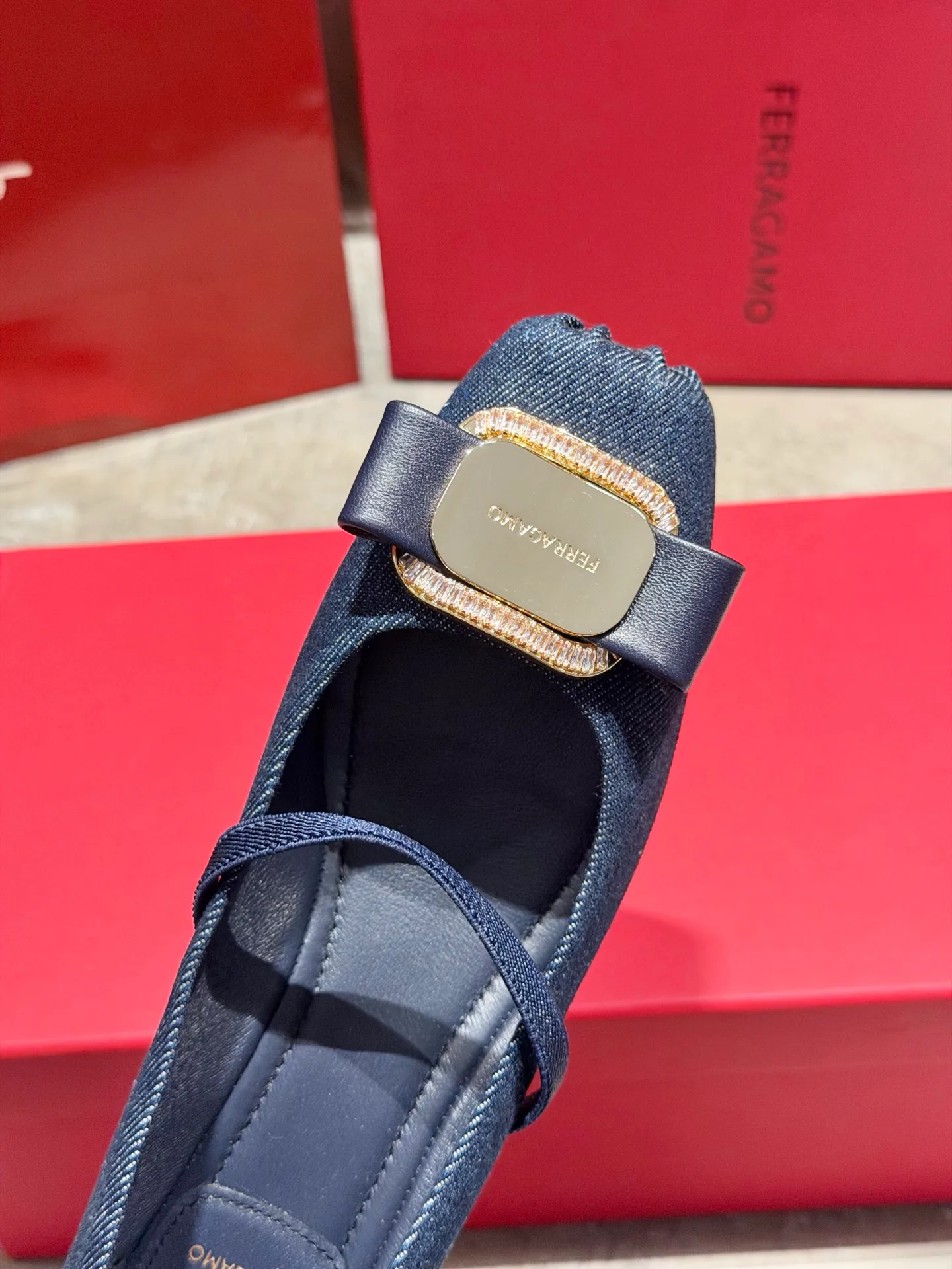 Туфли Женские Salvatore Ferragamo 17642552