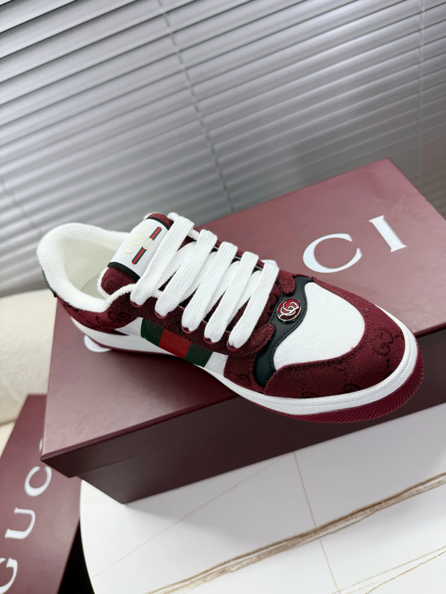 Кроссовки Женские Gucci 17451089