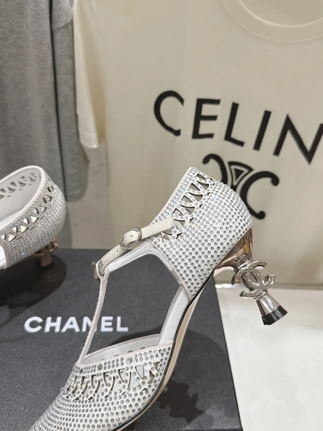 Босоножки Женские Chanel 17637864