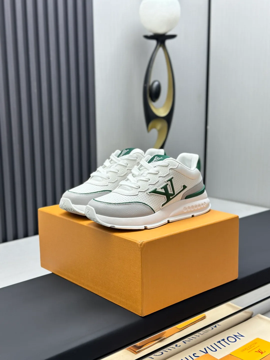 Кроссовки Мужские Louis Vuitton 168926