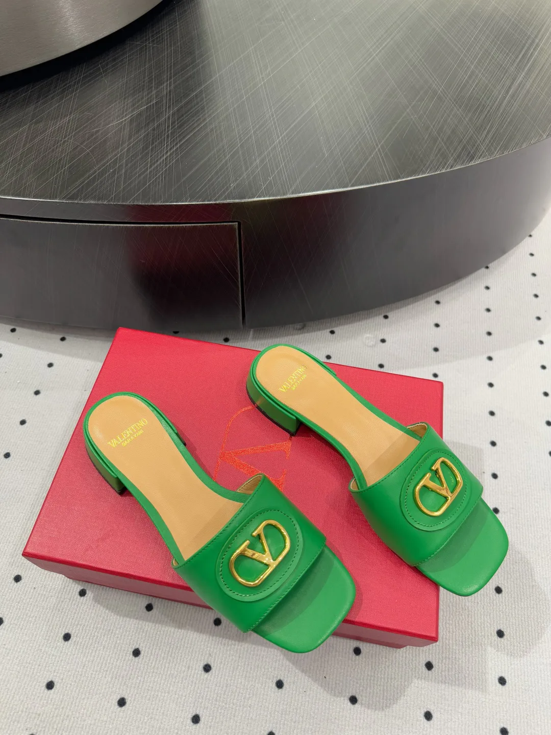 Шлепанцы Женские Valentino 32447