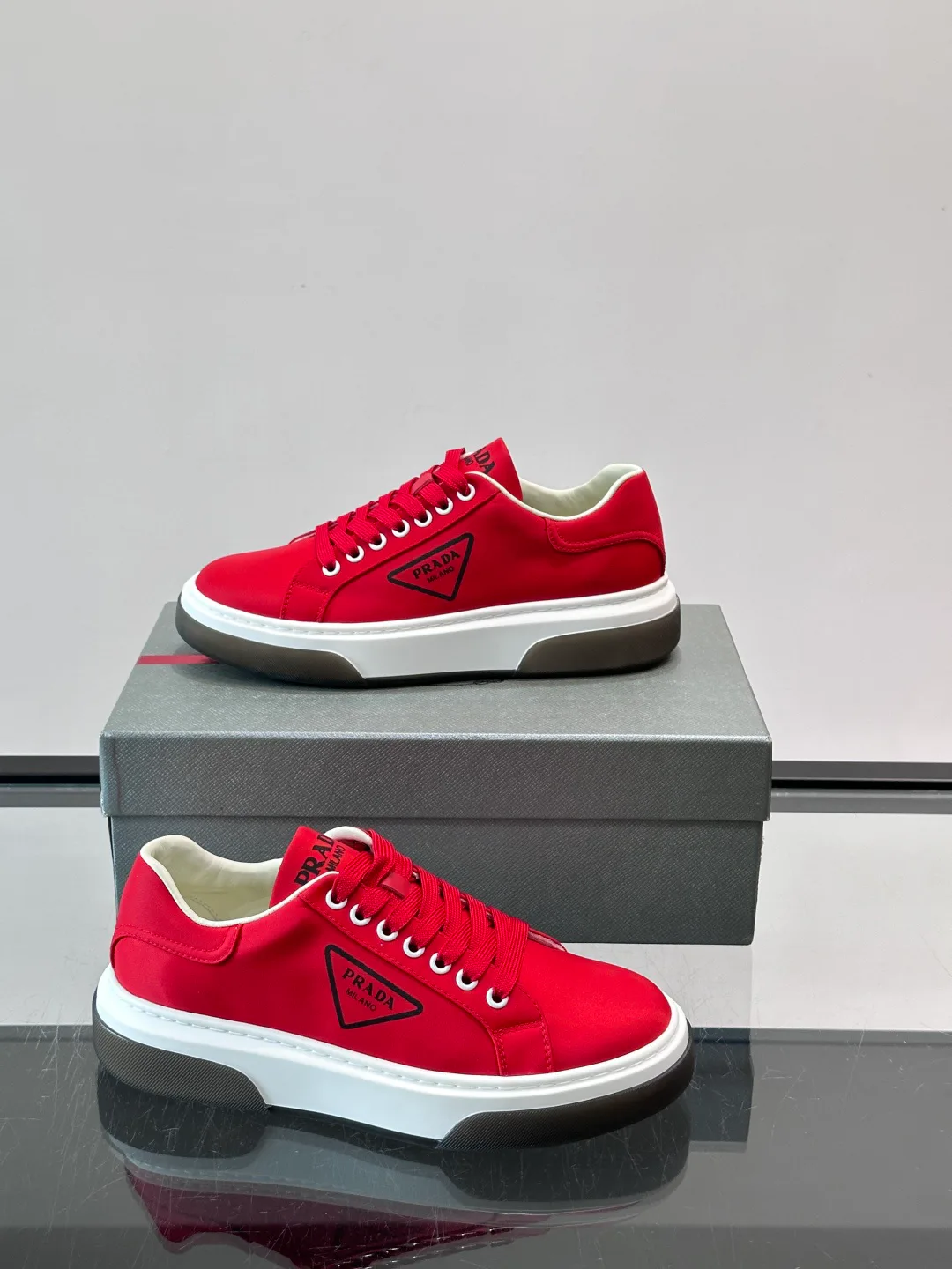Кроссовки Мужские Prada 17913730
