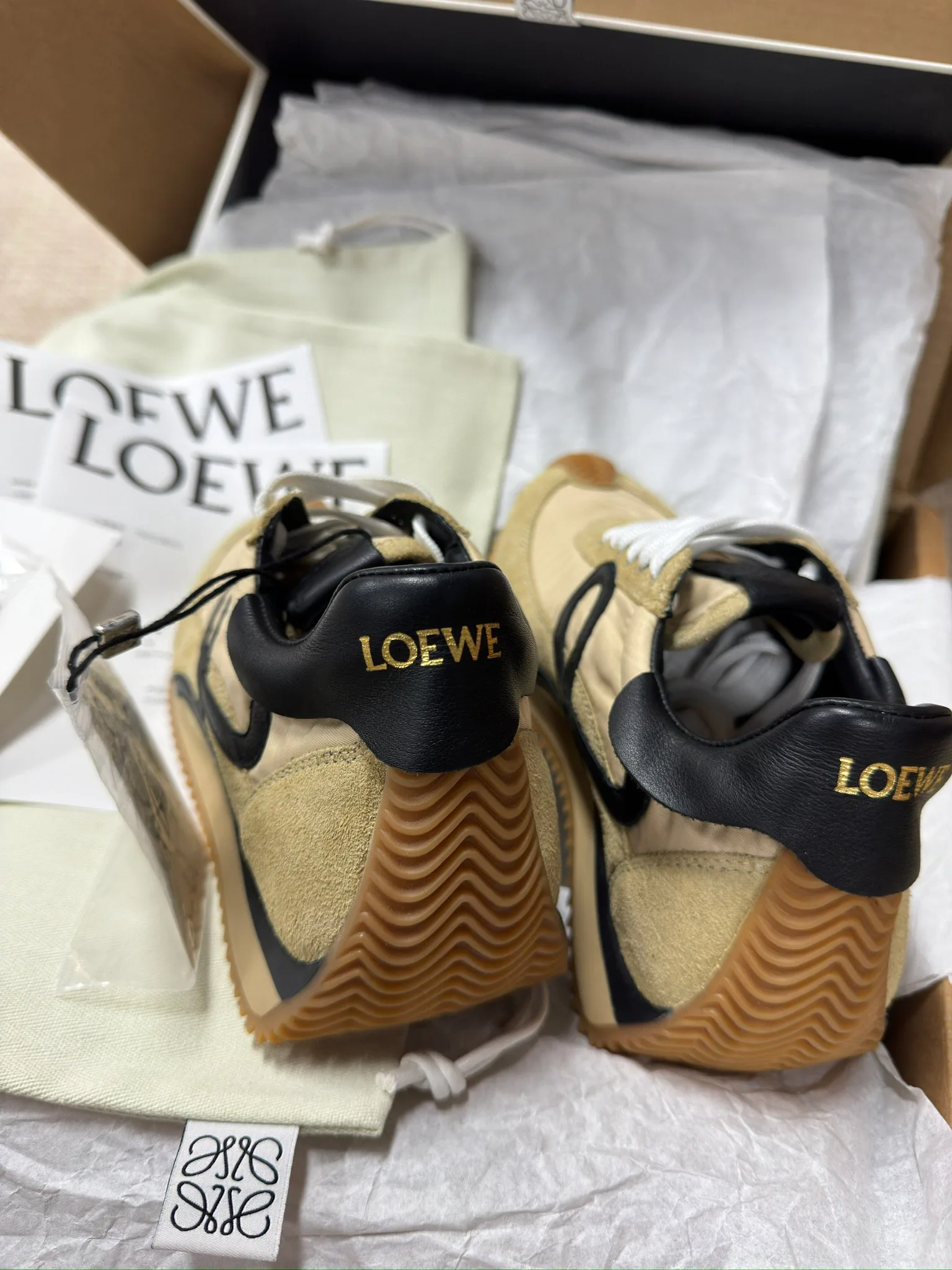 Кроссовки Женские Loewe 9436