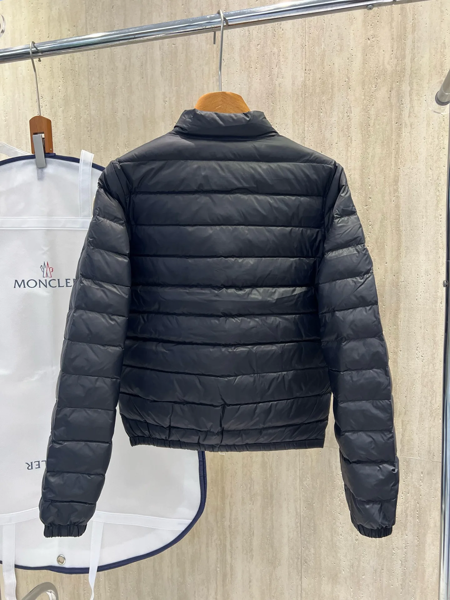 Куртки И Пуховики Женские Moncler 18212695