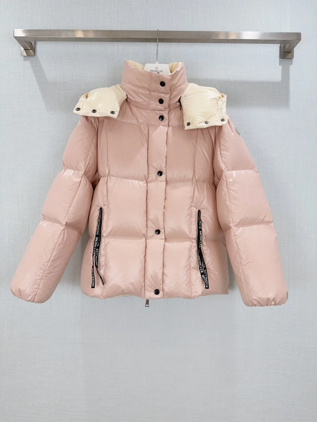 Куртки И Пуховики Женские Moncler 19162186