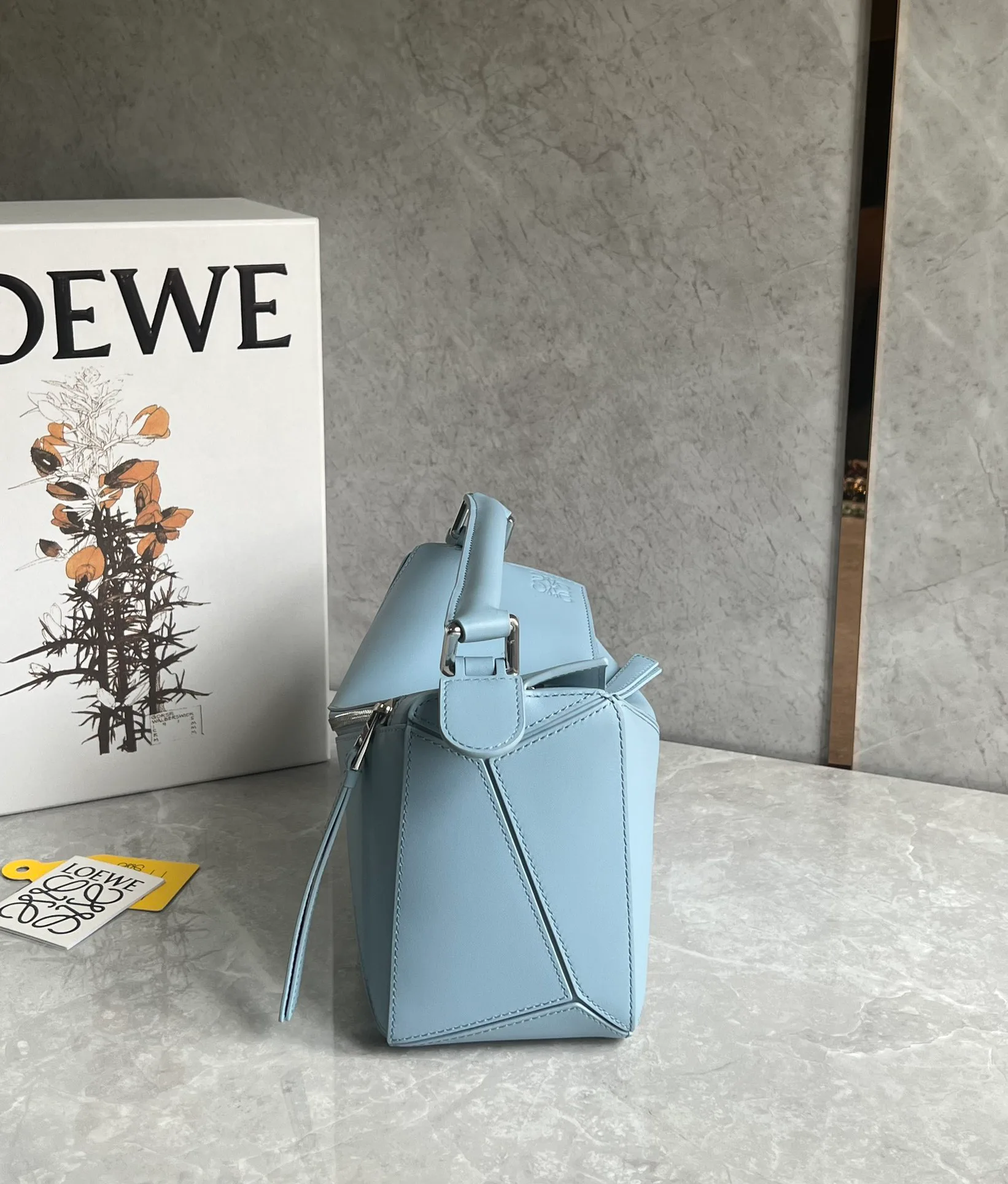 Сумки На Ремне Женские Loewe 10986876