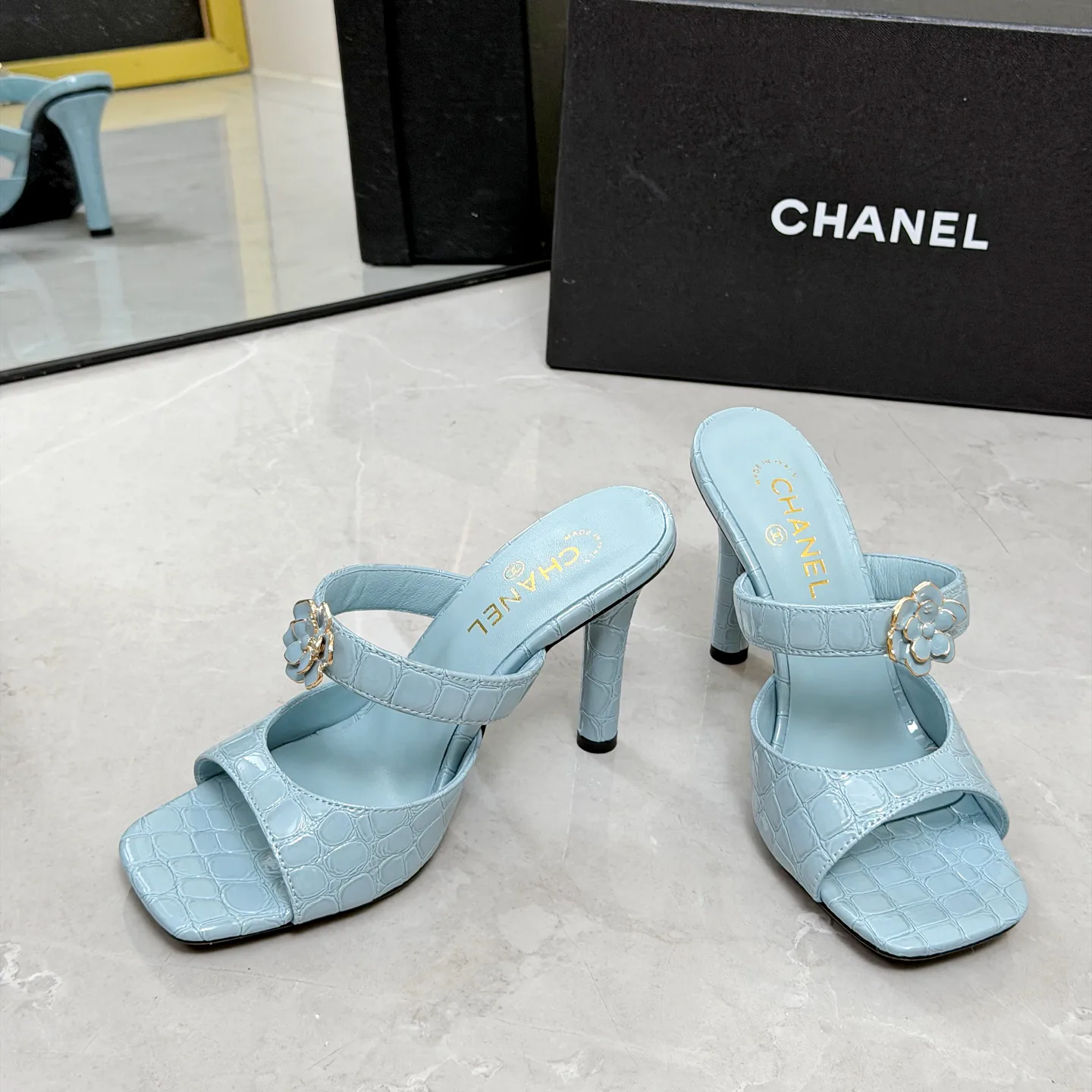 Босоножки Женские Chanel 17335032