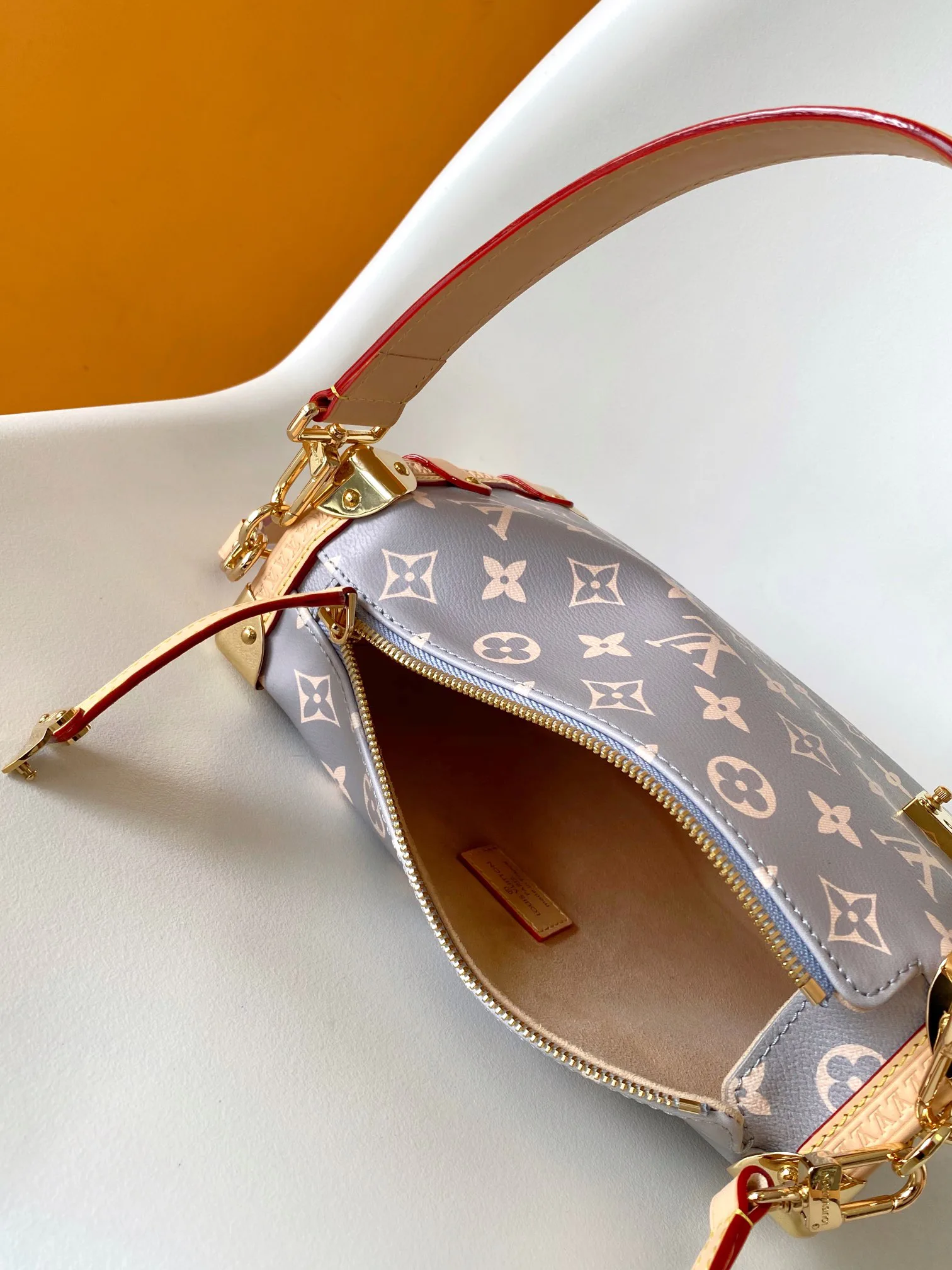 Классические Сумки Женские Louis Vuitton 11872298