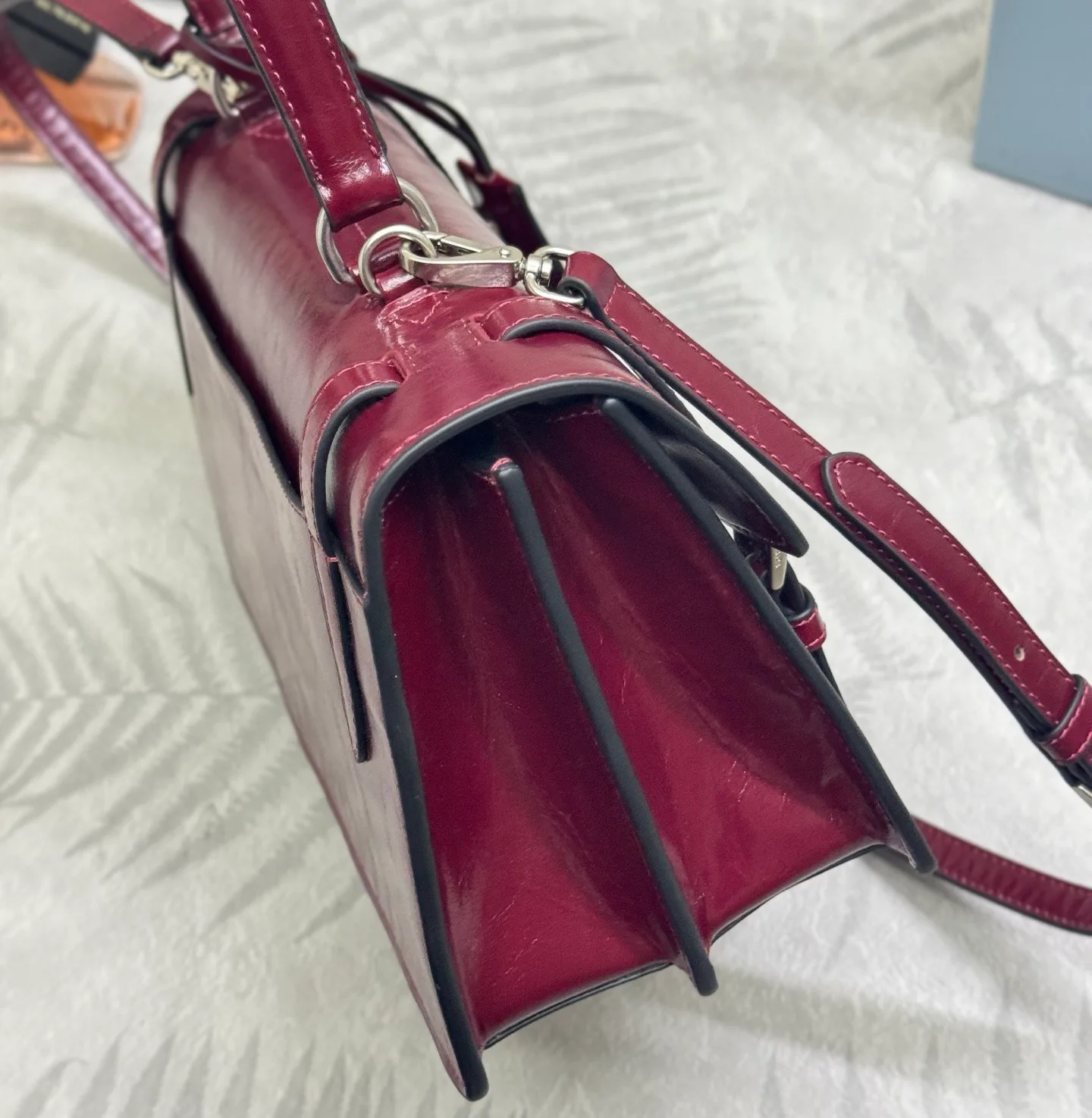 Классические Сумки Женские Prada 11462456
