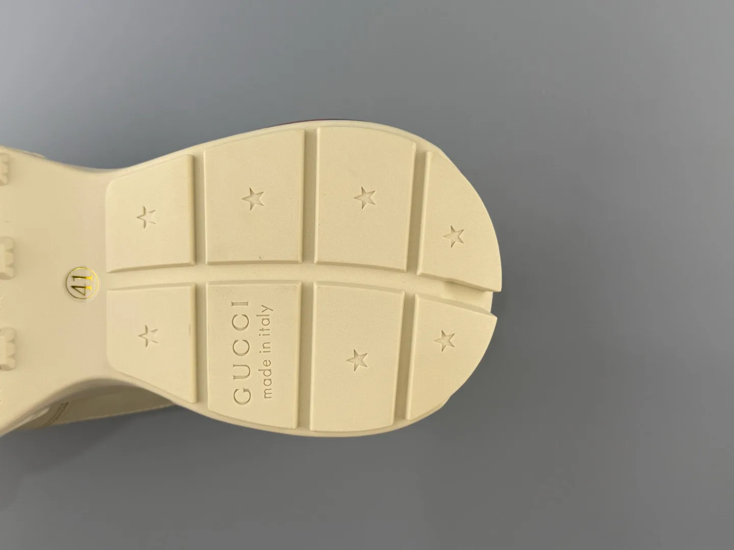 Кроссовки Женские Gucci 18552253