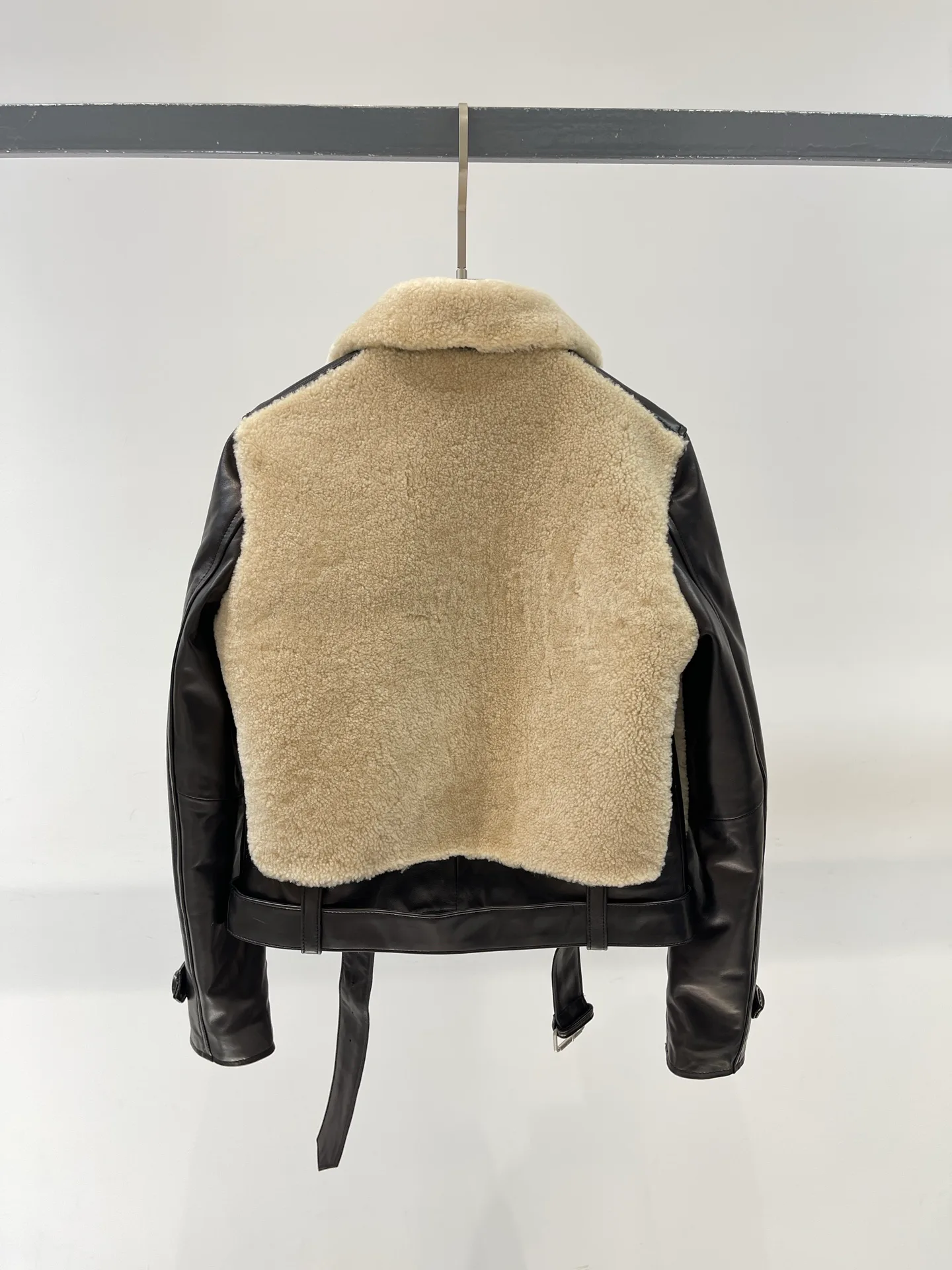 Кожаные Куртки И Дублёнки Женские Christian Dior 1067911