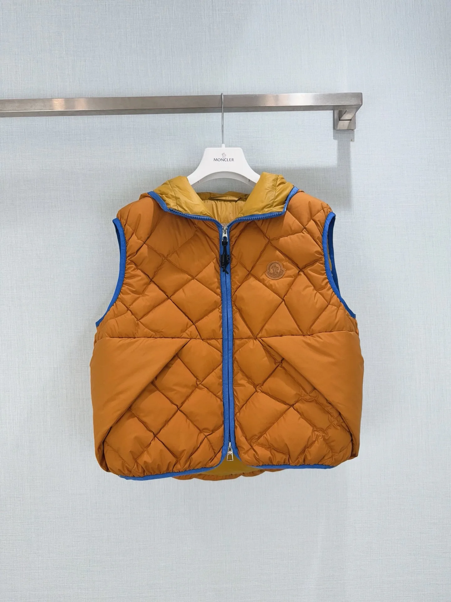 Жилеты Женские Moncler 18474158