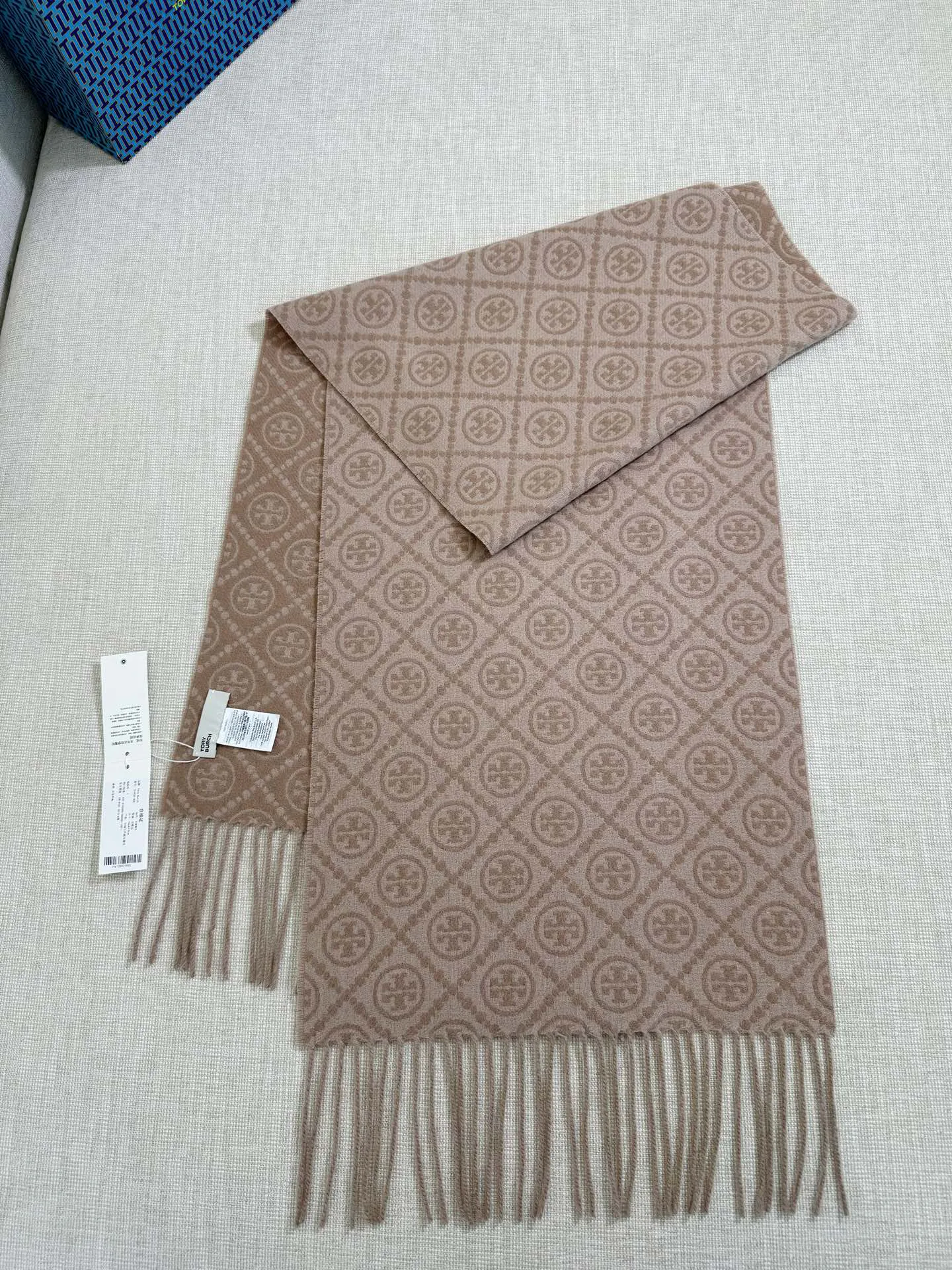 Шарфы Tory Burch 18462711