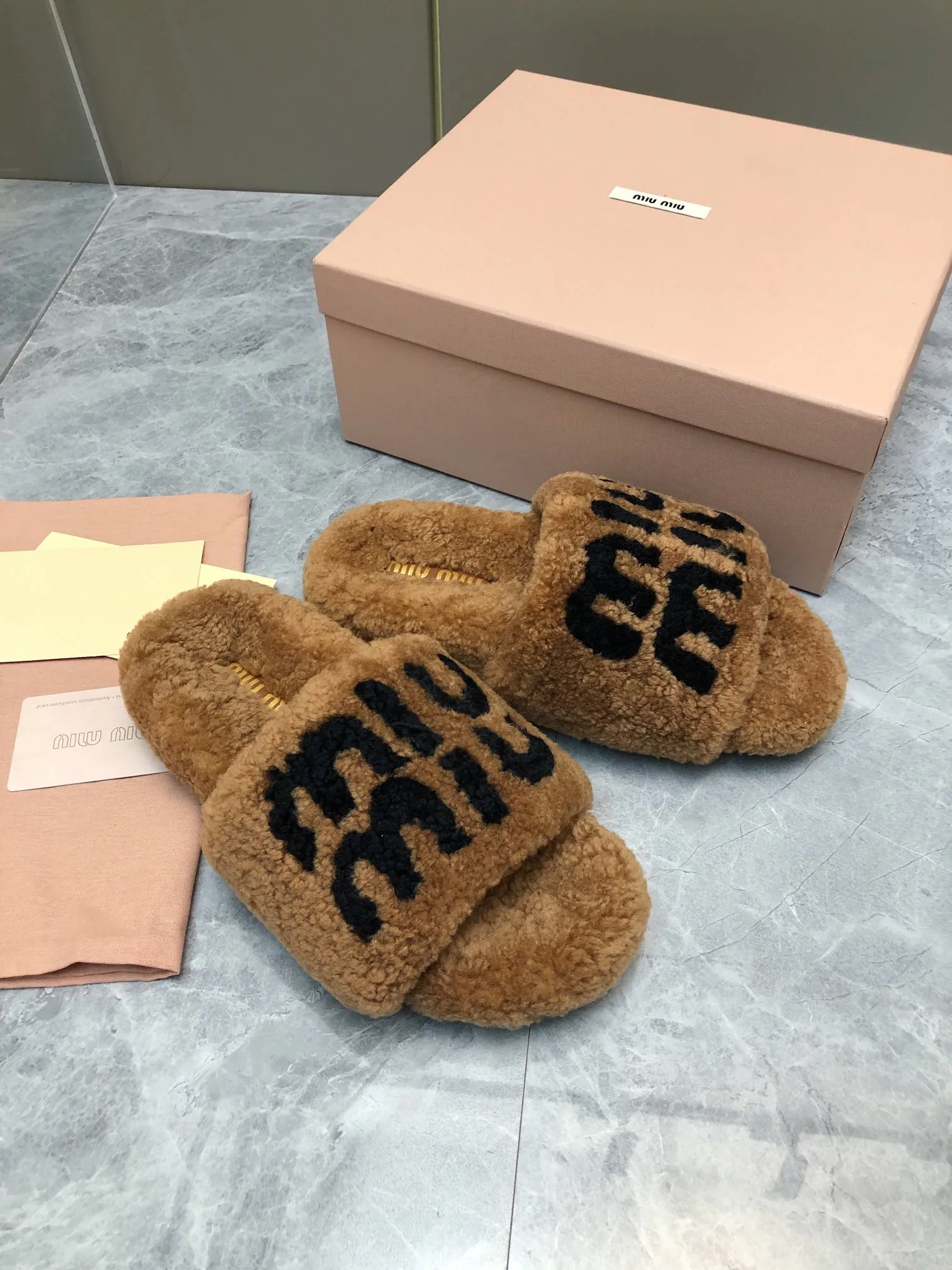 Тапочки Женские Miu Miu 17906994