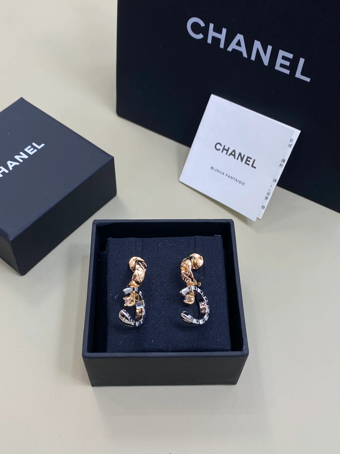 Бижутерия Chanel 11693673