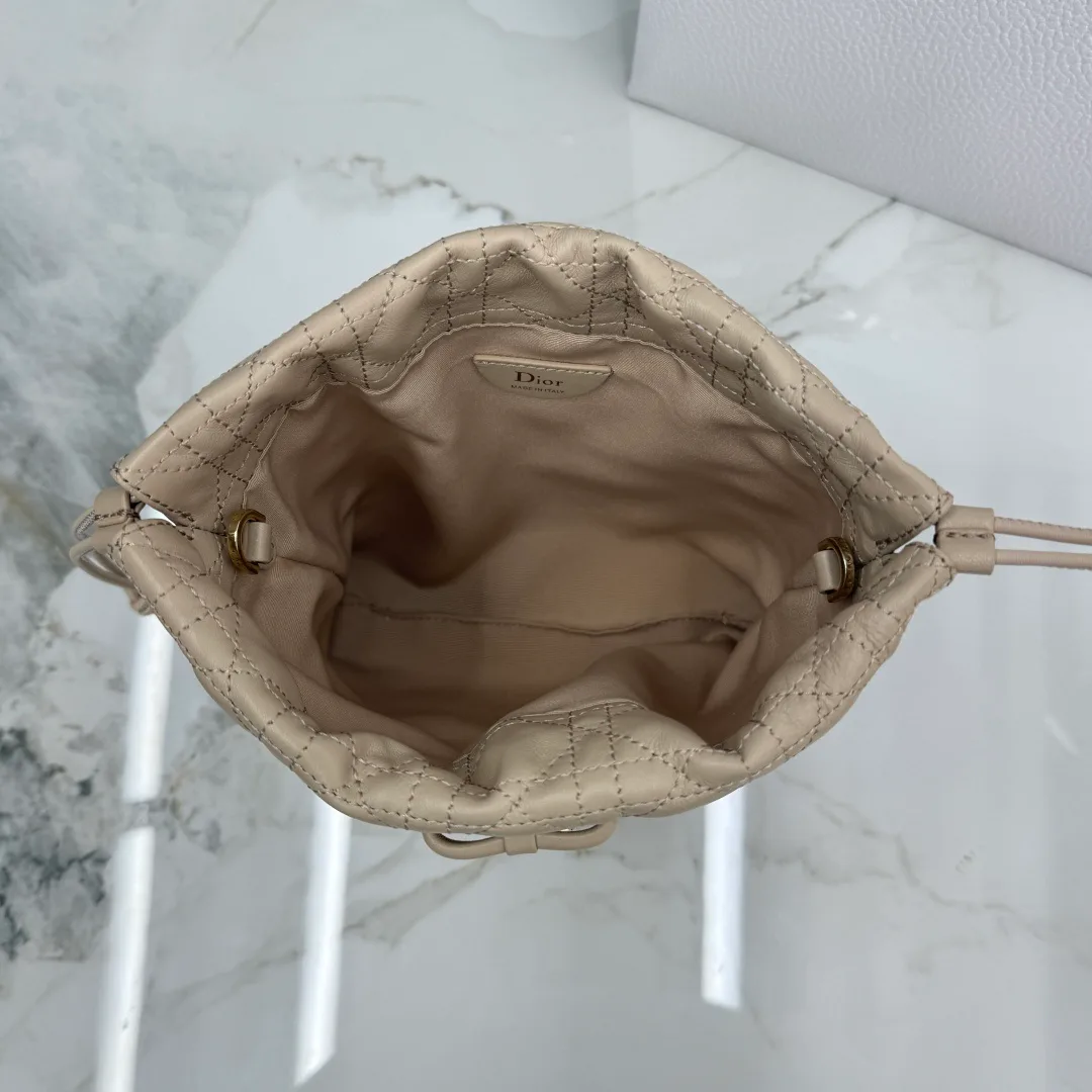 Классические Сумки Женские Christian Dior 12622368