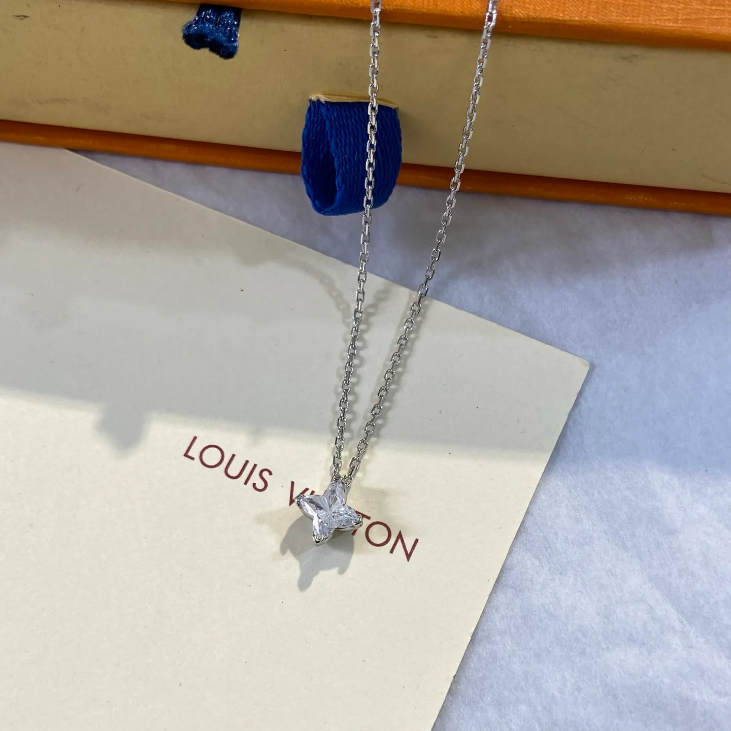 Бижутерия Louis Vuitton 18406006