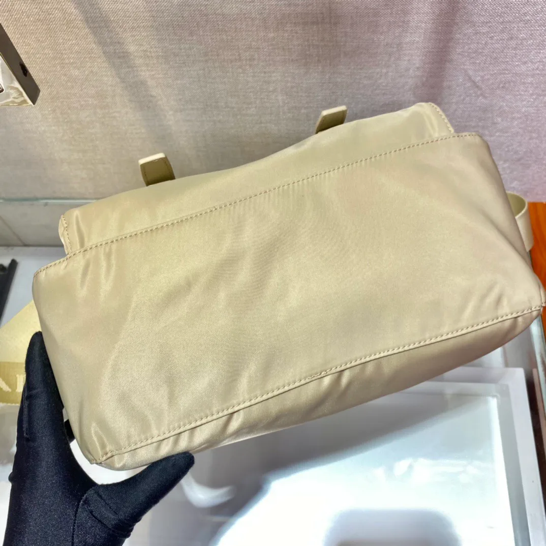 Сумки На Ремне Женские Prada 13162710