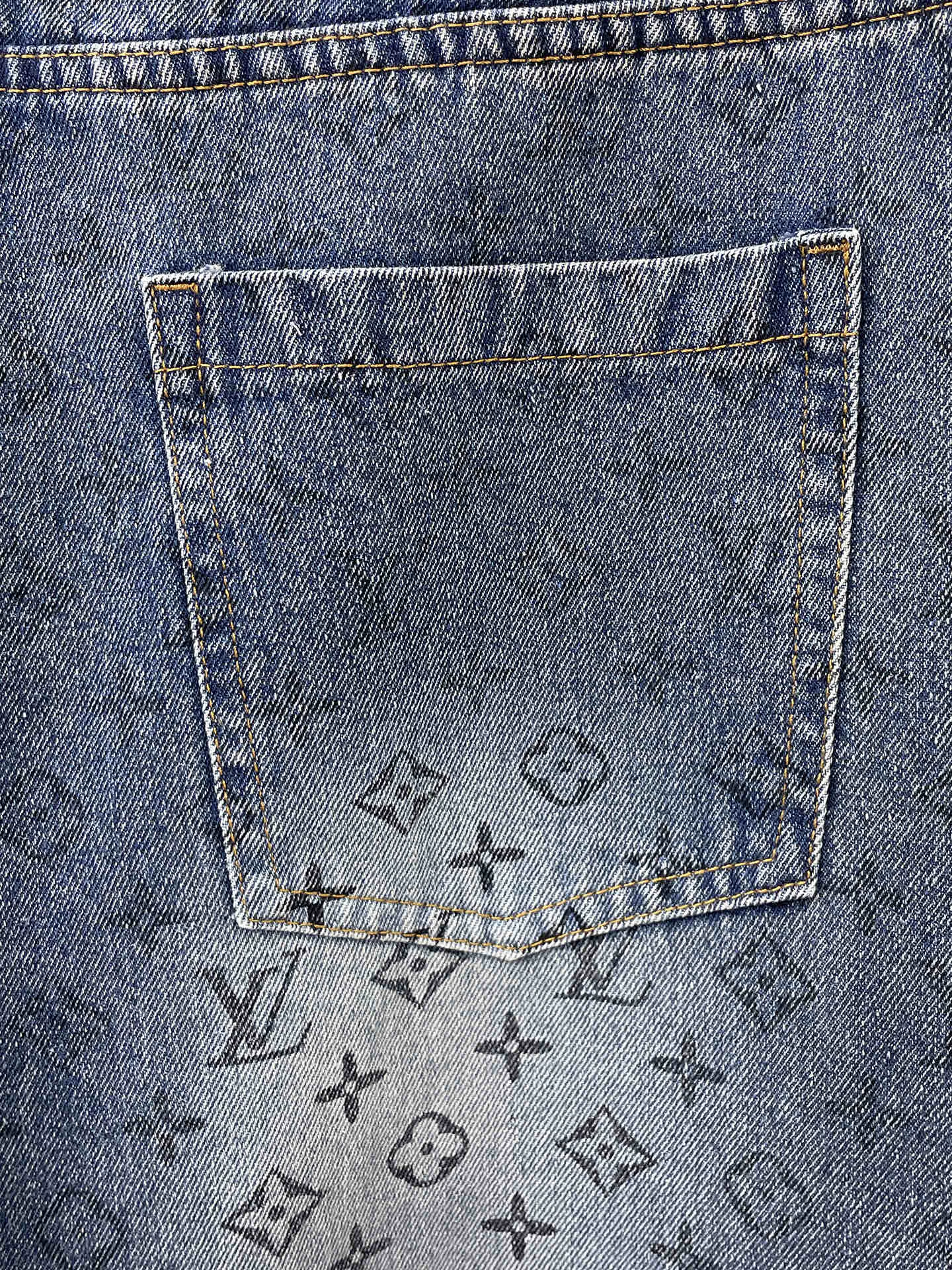 Джинсы Мужские Louis Vuitton 18596807