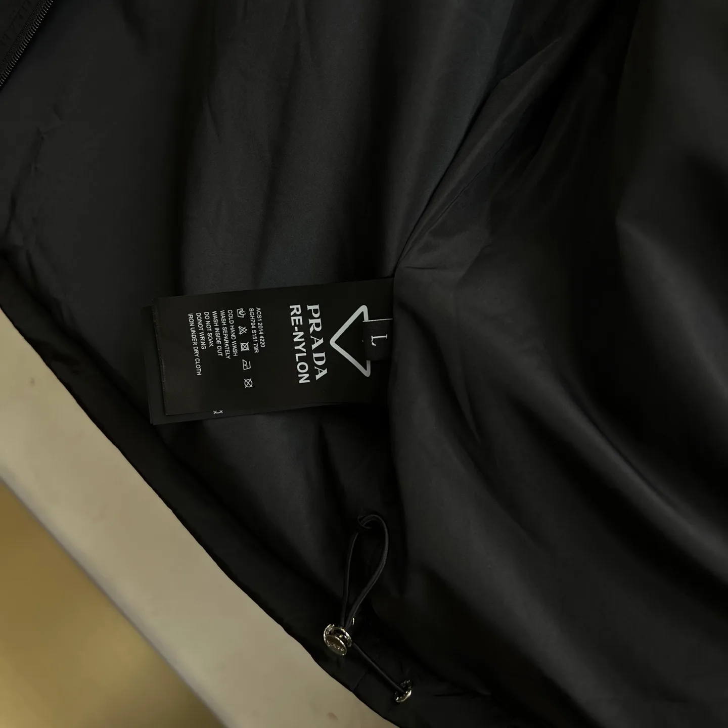 Куртки И Пуховики Женские Prada 17340704
