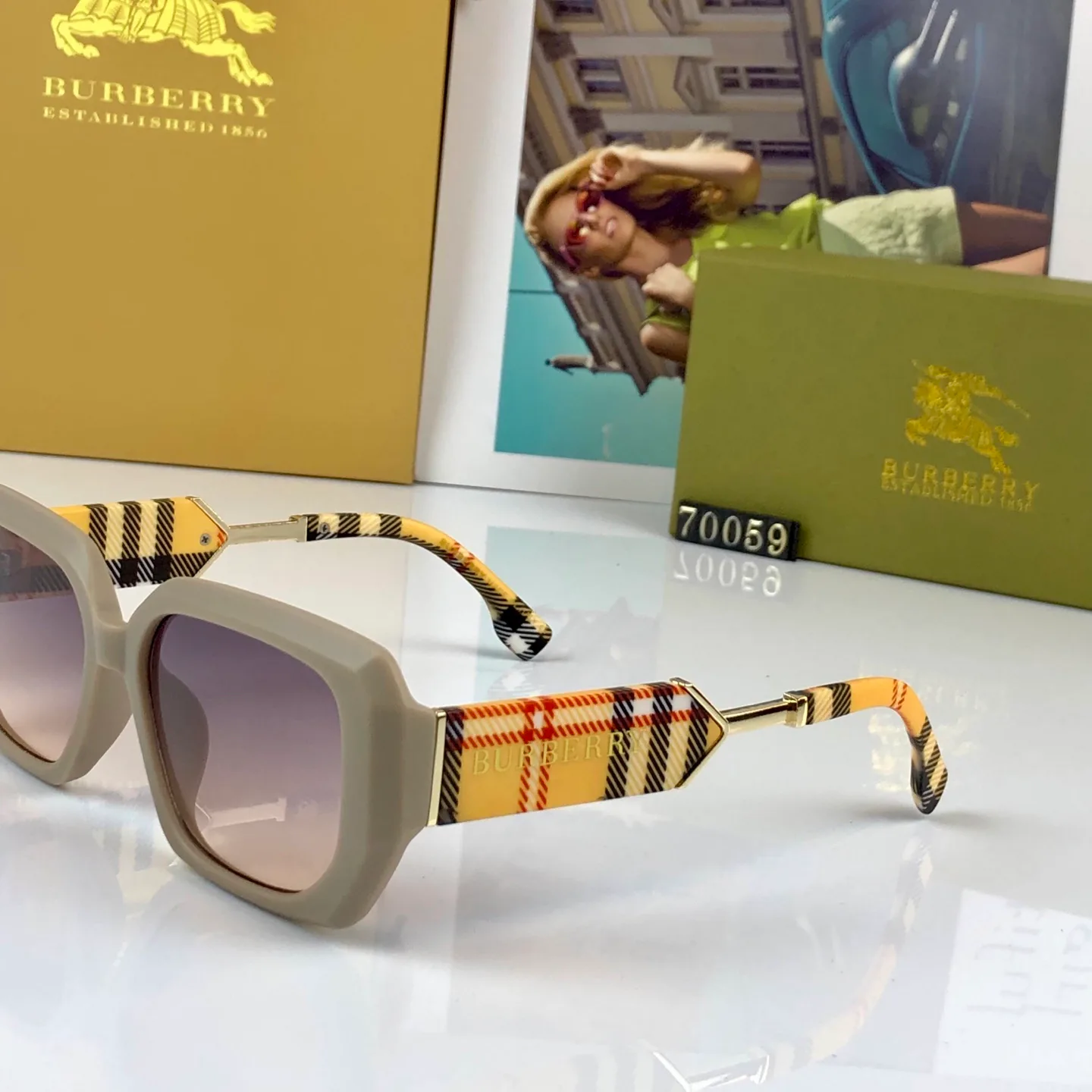 Очки Burberry 13135773