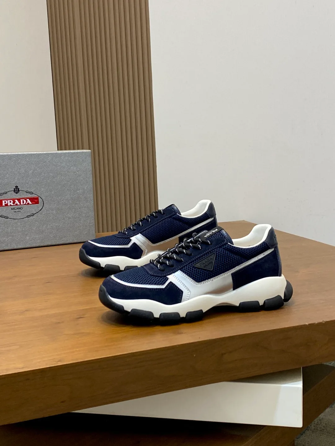 Кроссовки Мужские Prada 18055222