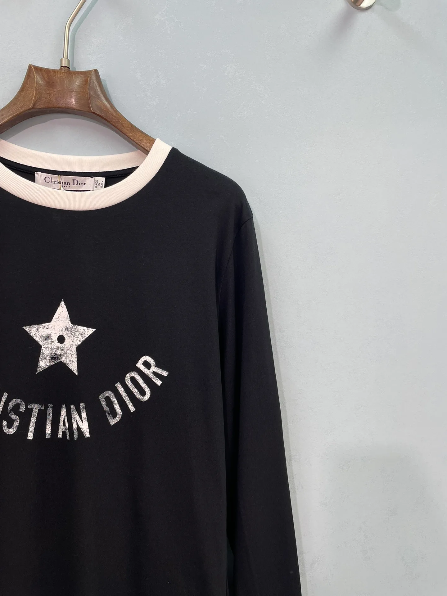 Футболки Женские Christian Dior 17302536