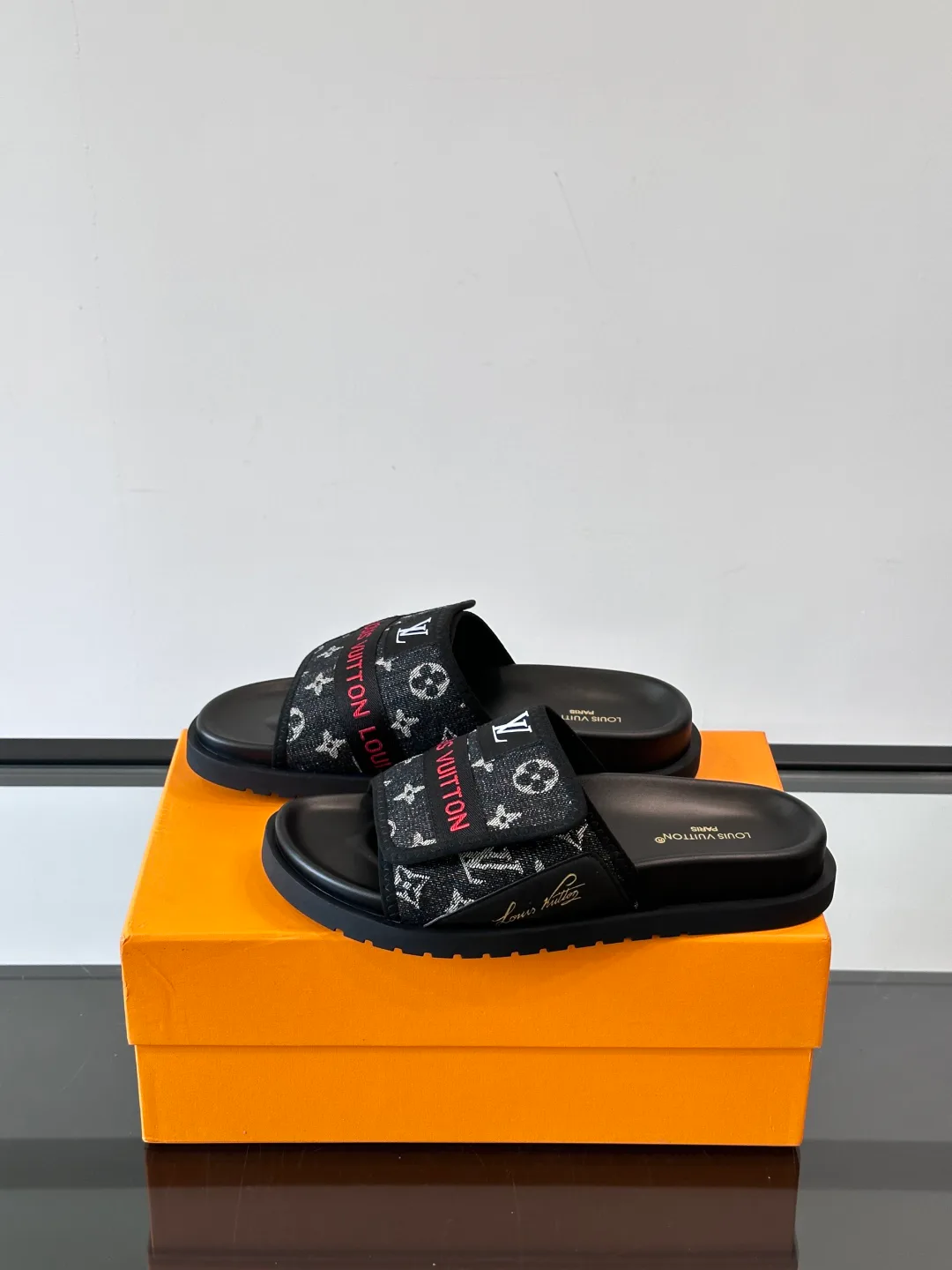 Шлепанцы Мужские Louis Vuitton 46080