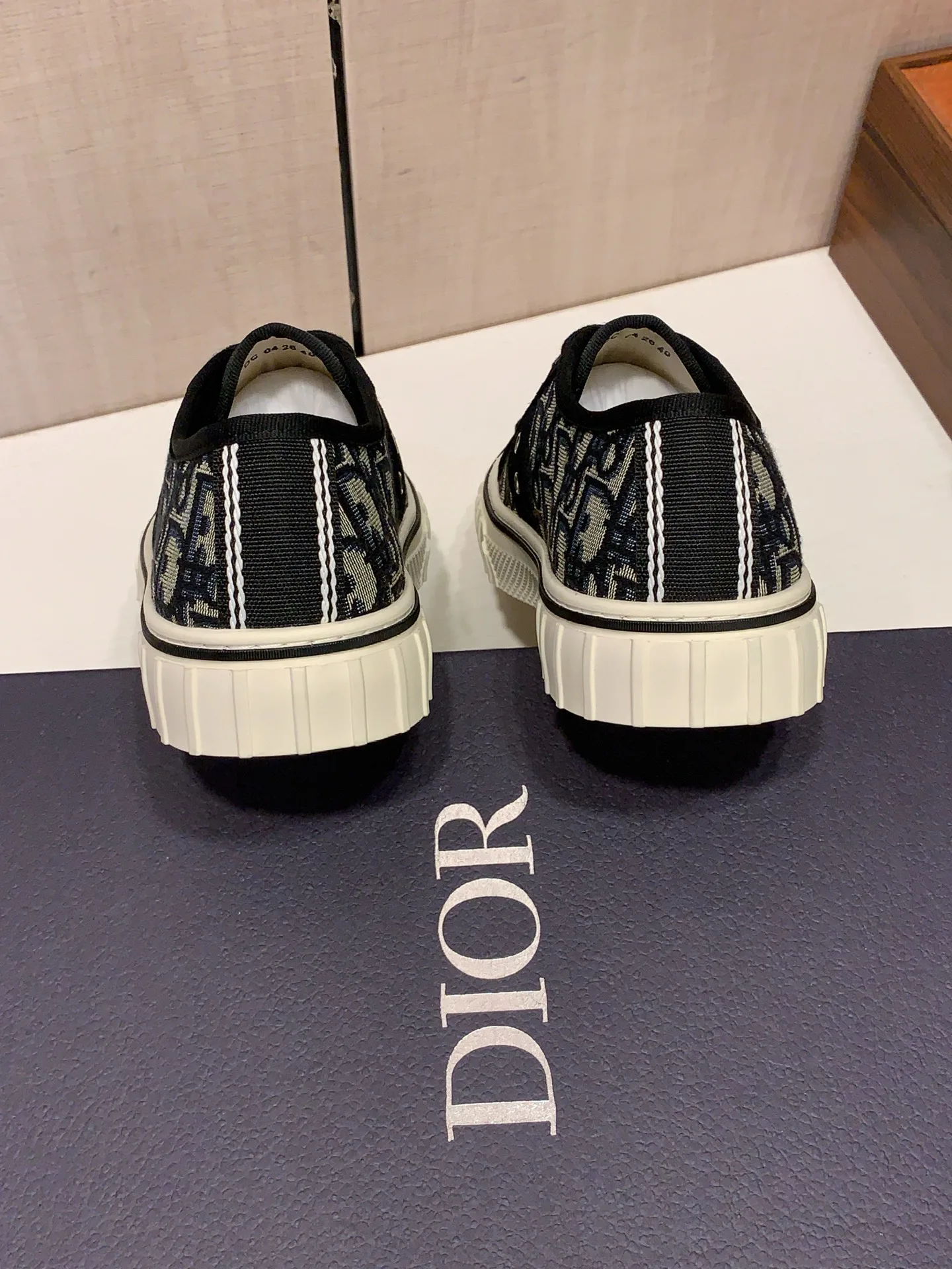 Кроссовки Мужские Christian Dior 18247723