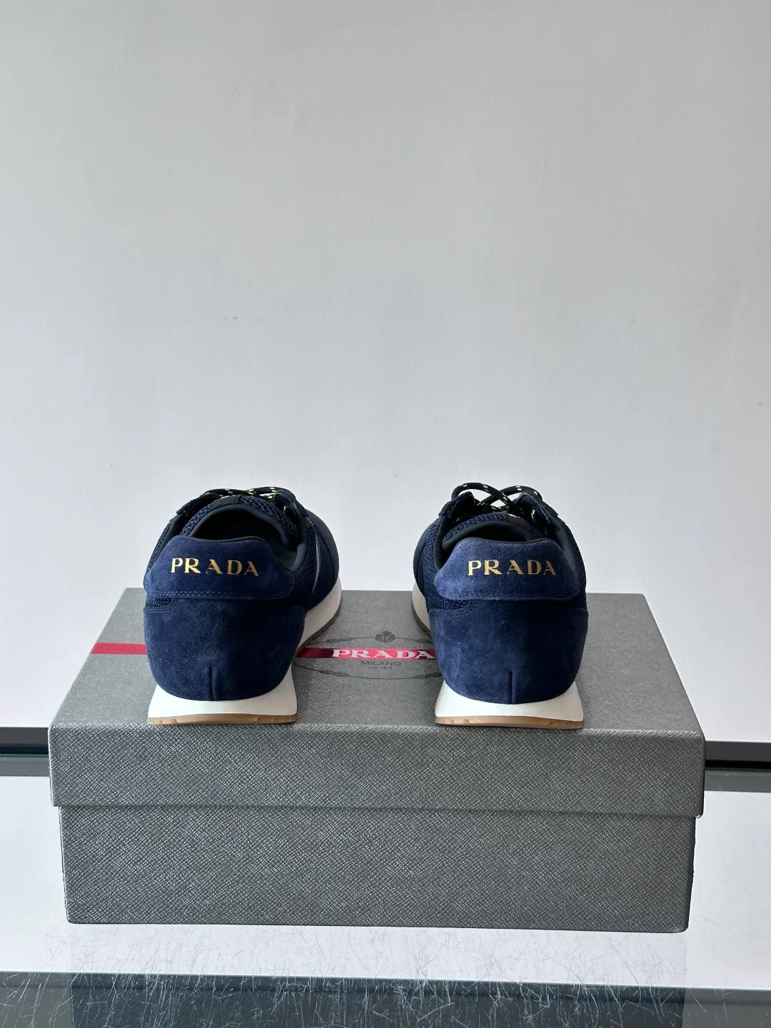 Кроссовки Женские Prada 17349516