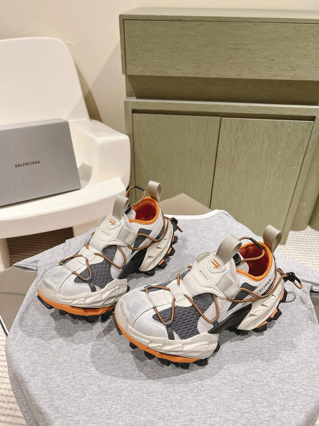 Кроссовки Женские Balenciaga 2273504