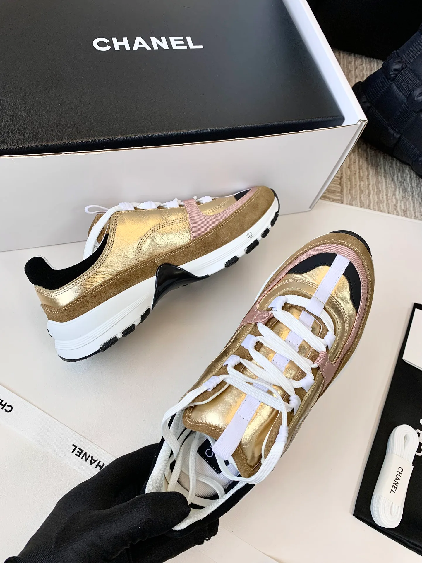 Кроссовки Женские Chanel 10914112